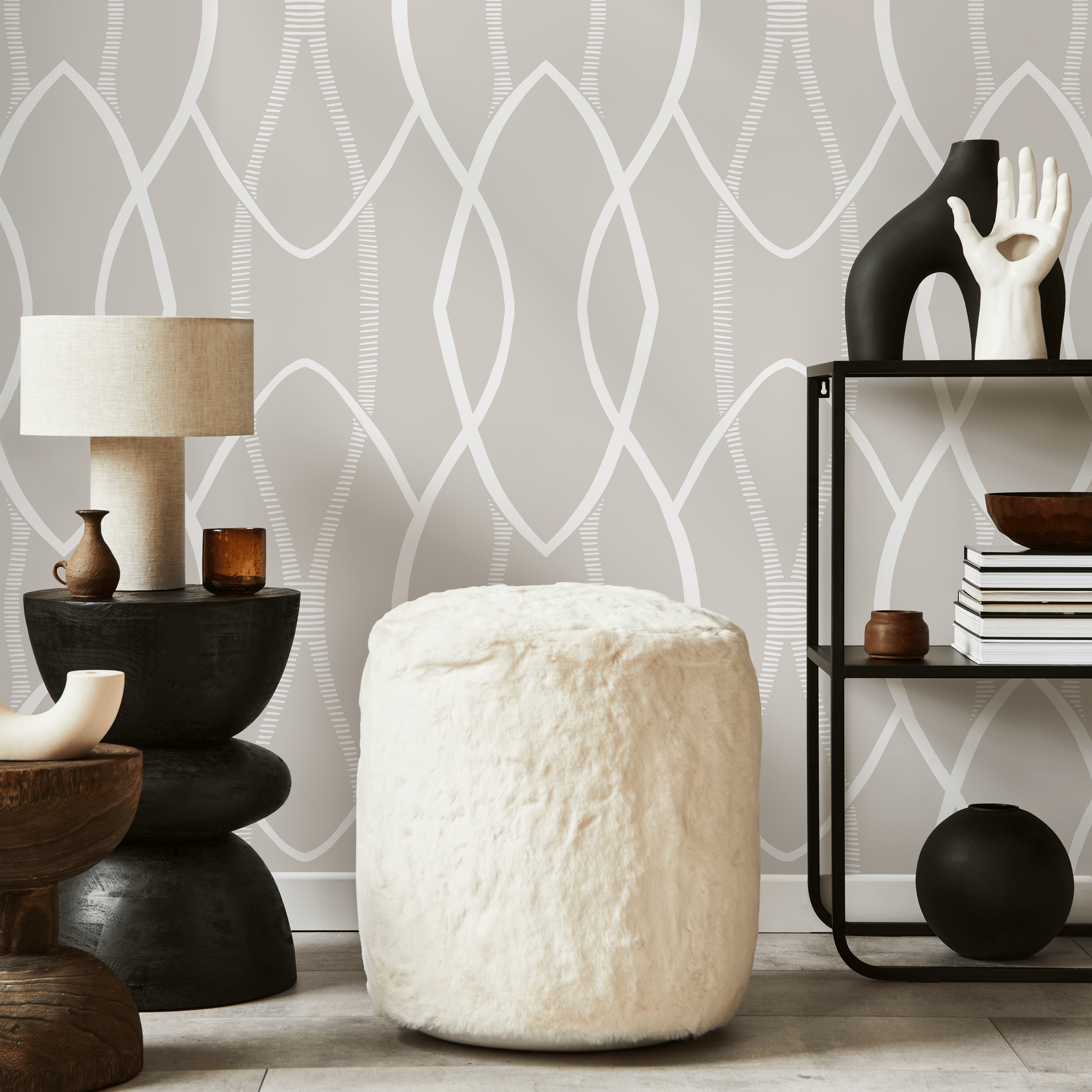 Abstract Wallpaper With A Boho Ogee Lattice In Gray And White - C890