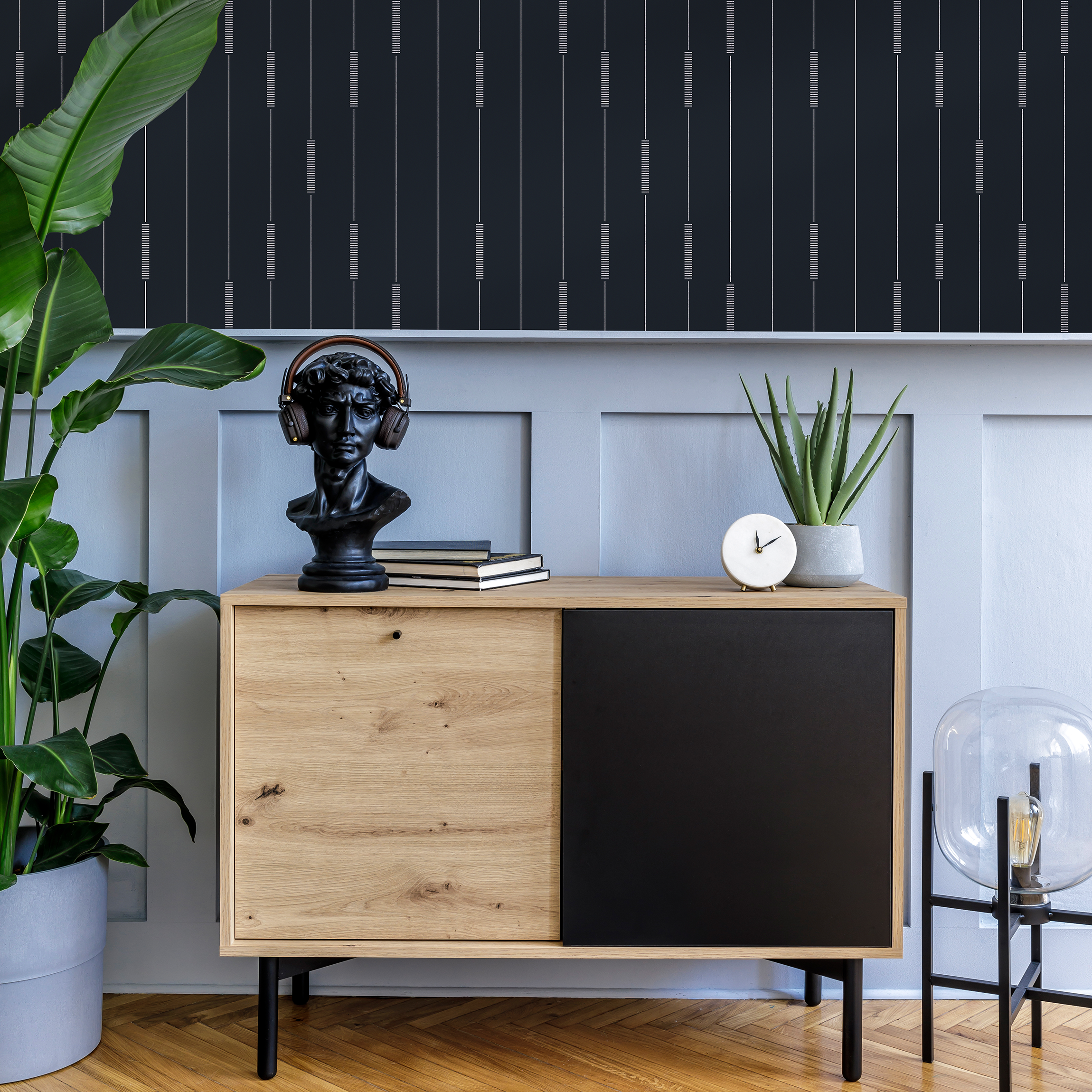 Striped Wallpaper With A Dashed Line Motif In Black And Gray - C893