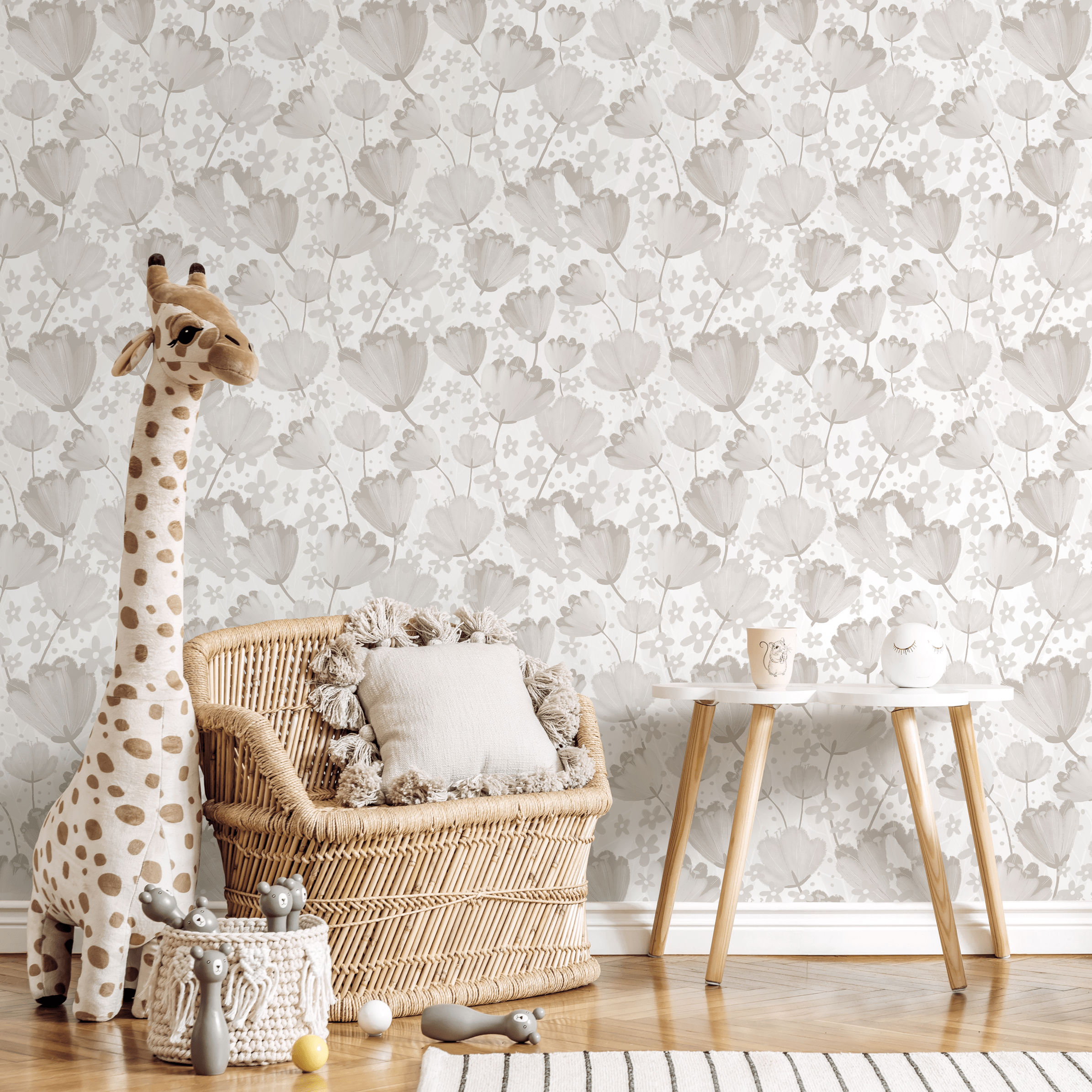 Minimalist Floral Wallpaper With Painted Tulips In Beige And Gray - C912