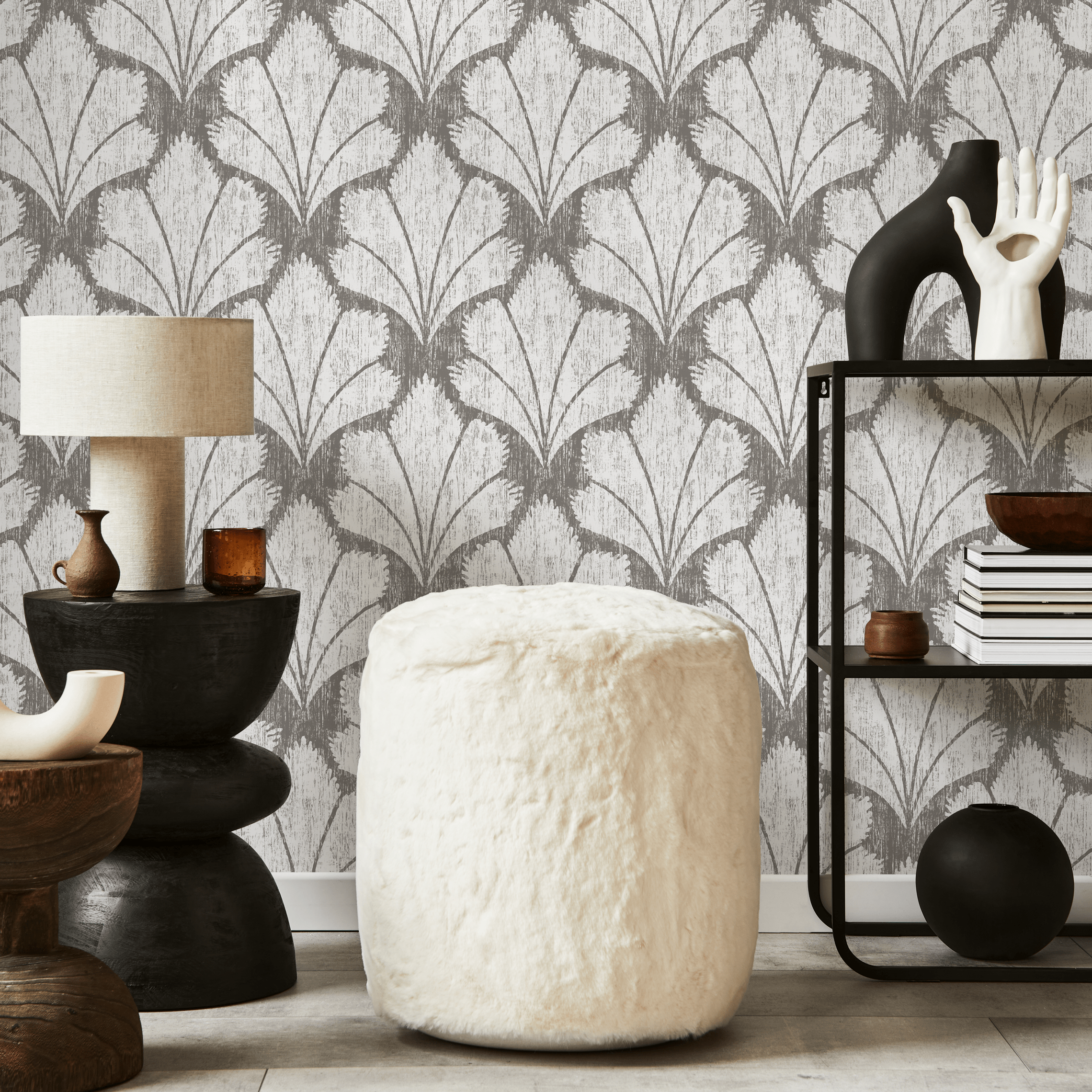Art Deco Wallpaper With A Stylized Fan Motif In Gray And Off-white - C928