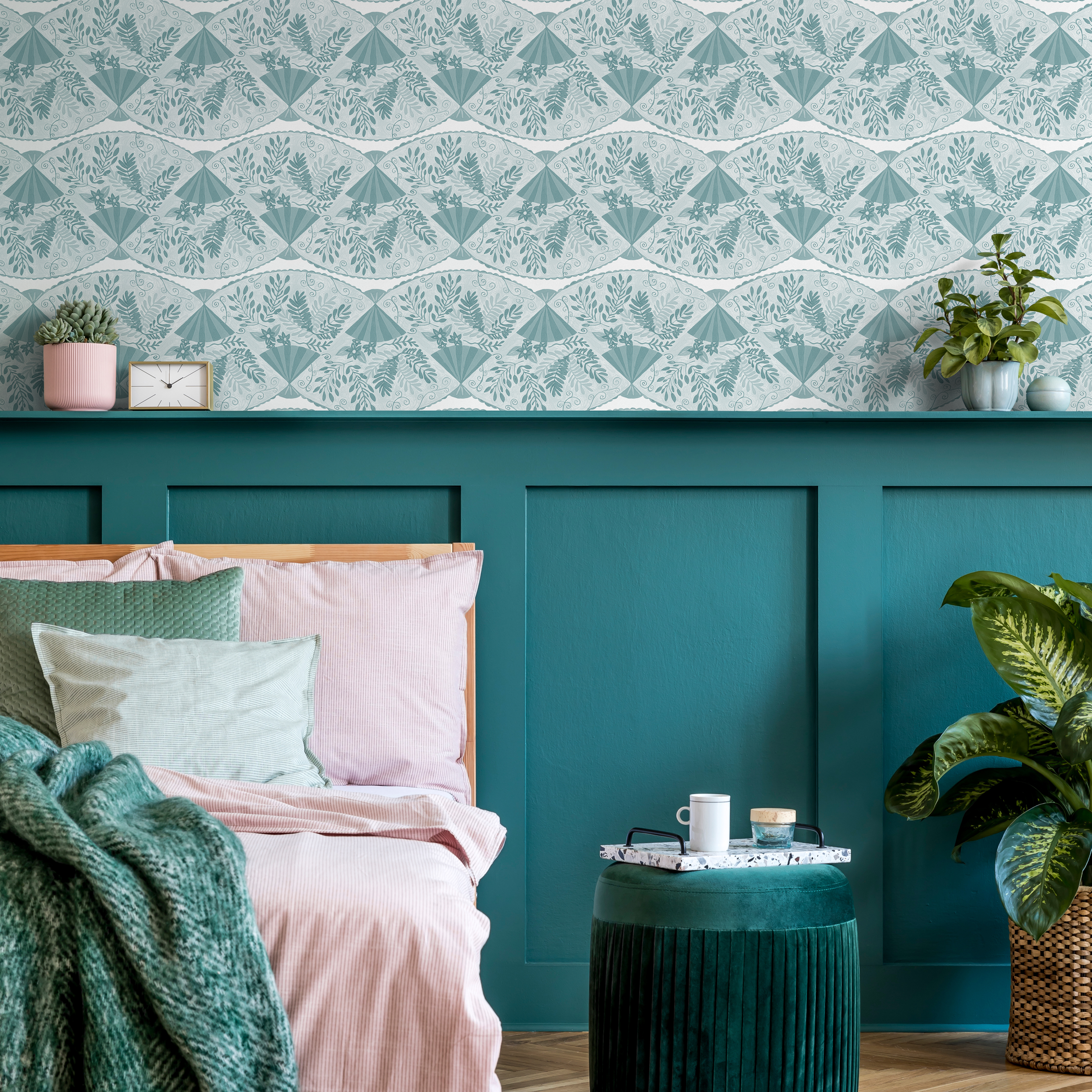 Art Deco Wallpaper With A Floral Fan Motif In Light Blue And White - C946