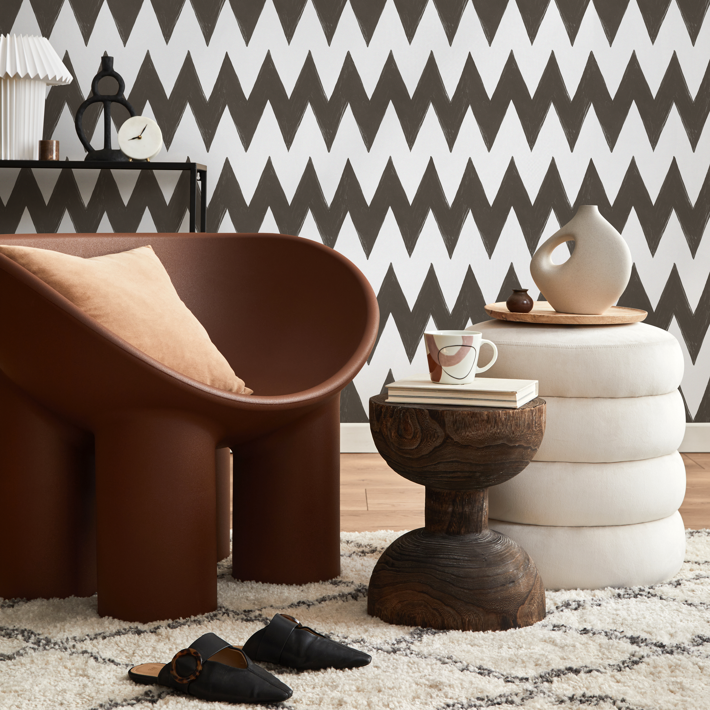 Boho Wallpaper With A Hand-drawn Chevron Style In Brown - C951