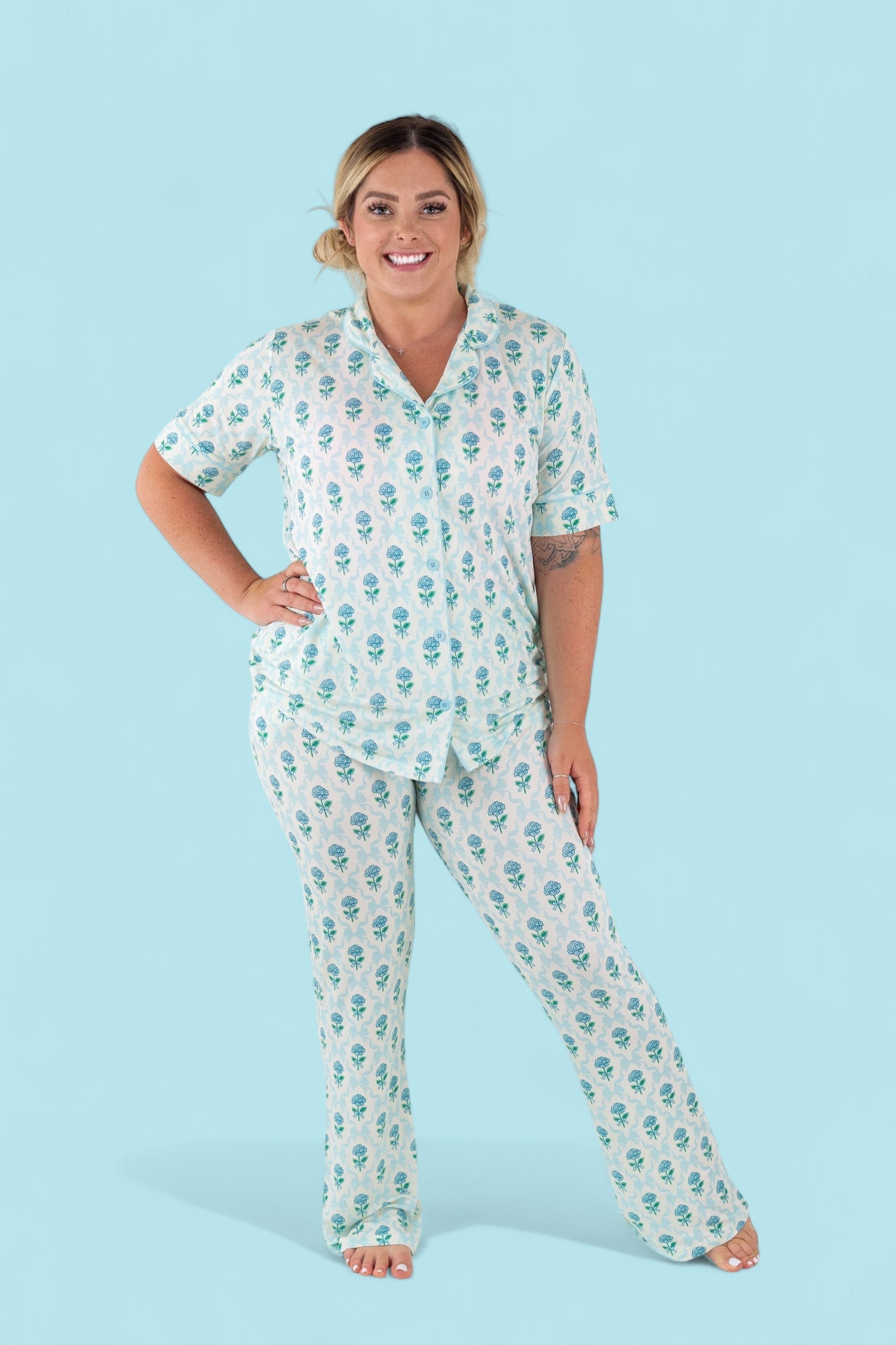 Blue Ribbon Blooms Women’s Relaxed Flare Dream Set