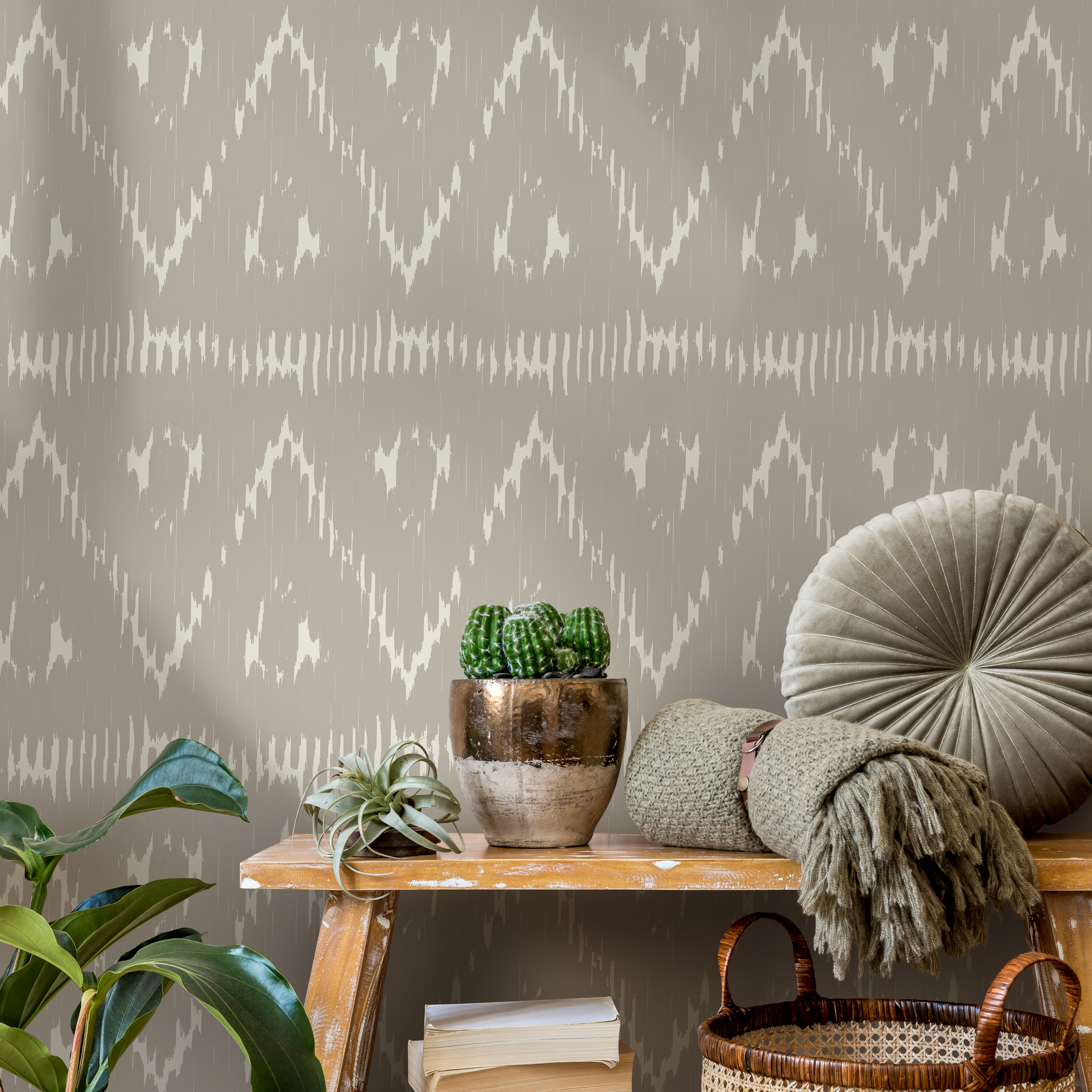 Ethnic Wallpaper With An Ikat Chevron Motif In Beige And Cream - C982
