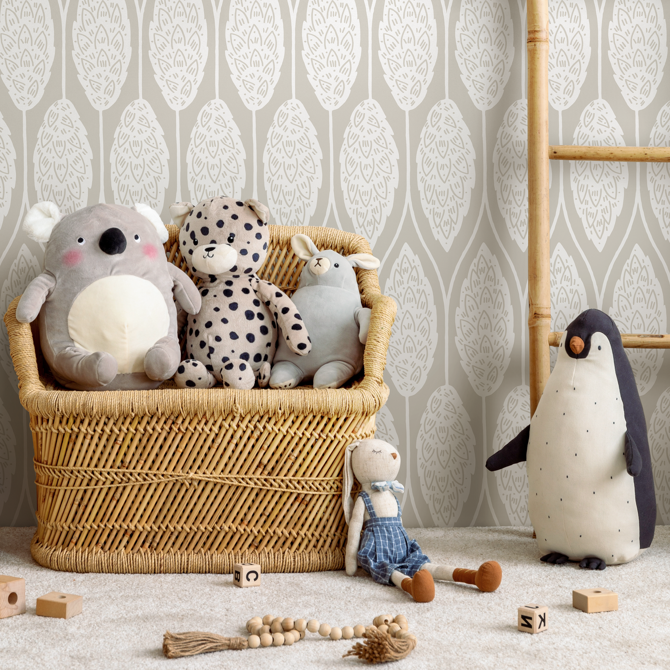 Boho Wallpaper With A Neutral Leaf Damask In Beige And White - C988