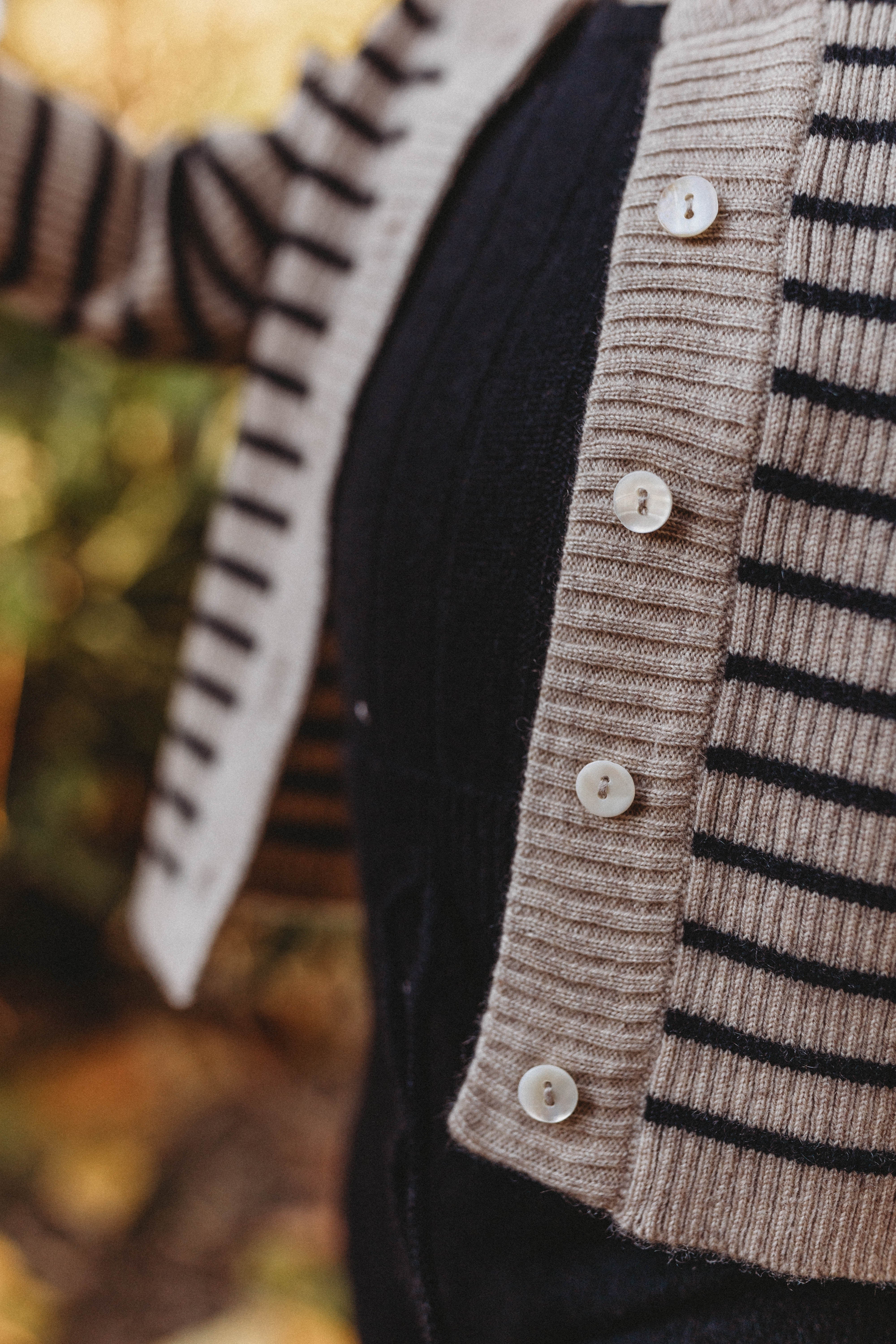 Cashmere Cardigan | Black/beige