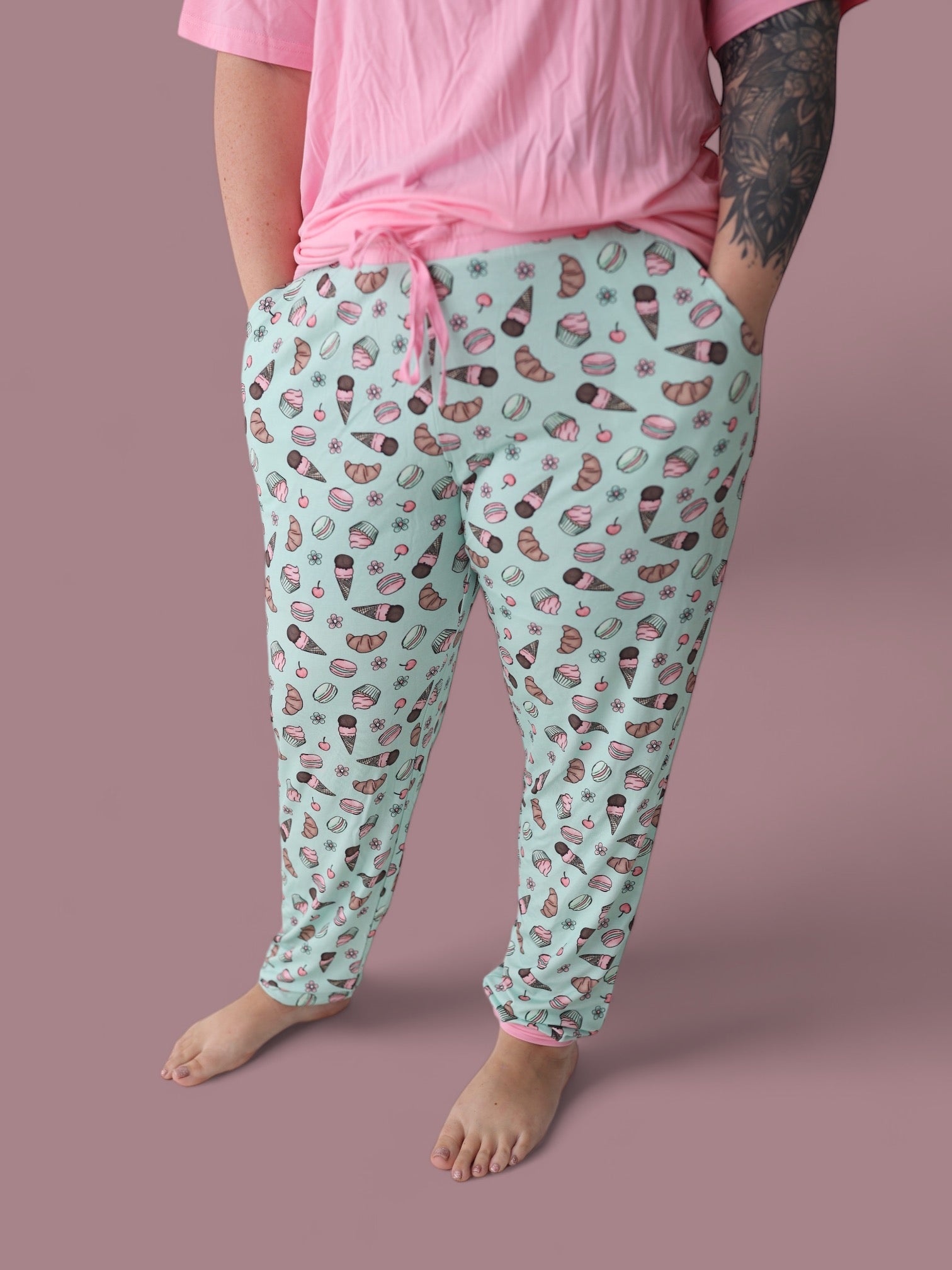 Exclusive Berry Cute Bakery Women’s Jogger Dream Set