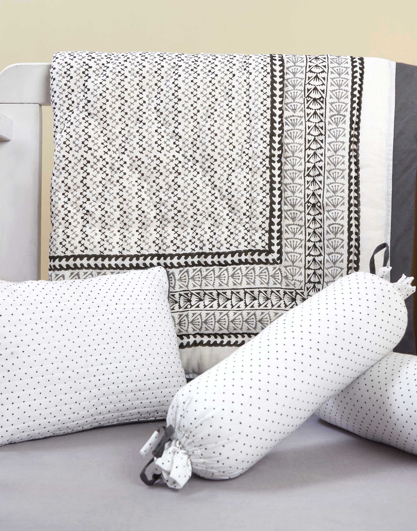 5 Pc Crib Quilt Set - Perfect Newborn Gift