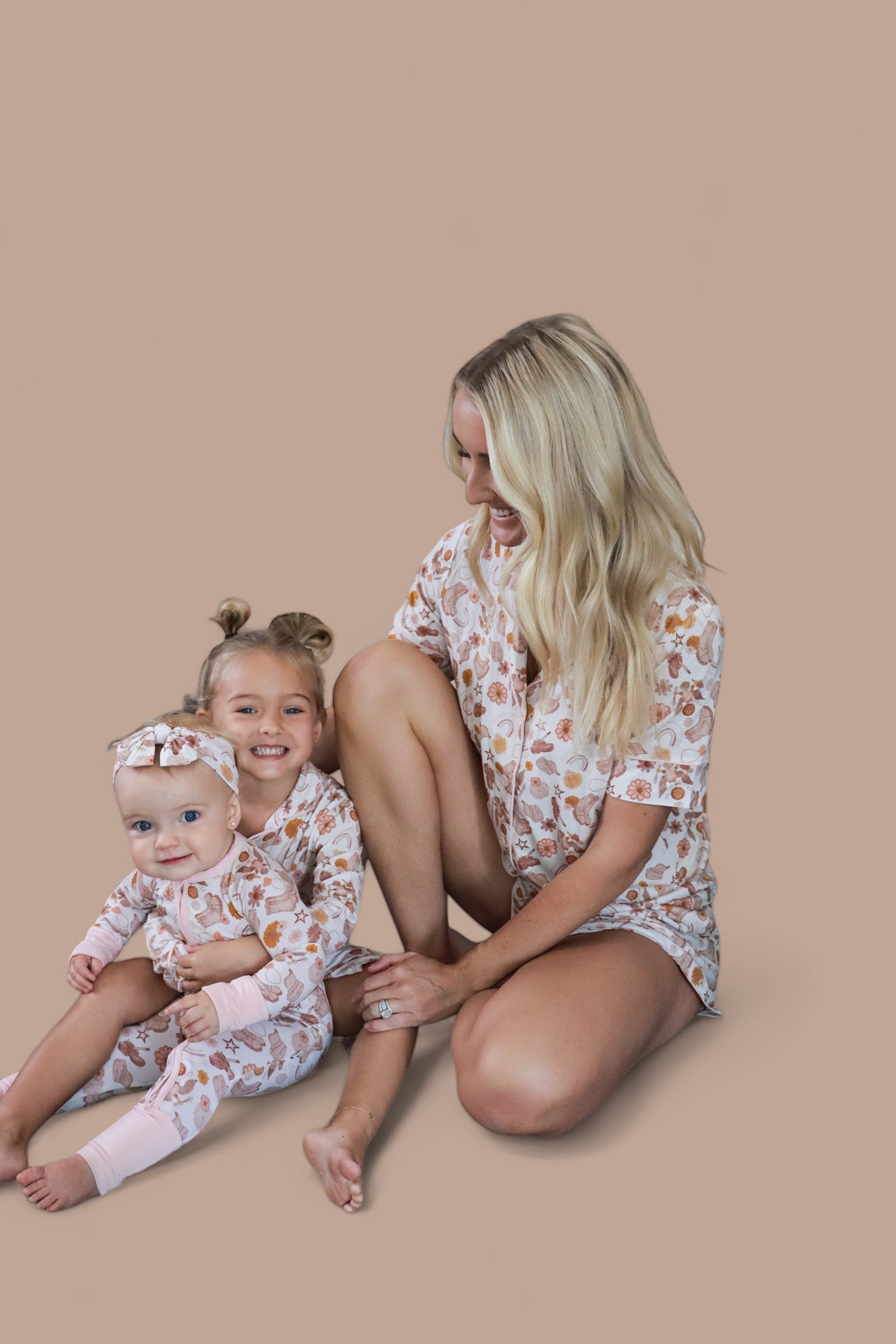 Flowers And Boots Women’s Dream Short Set