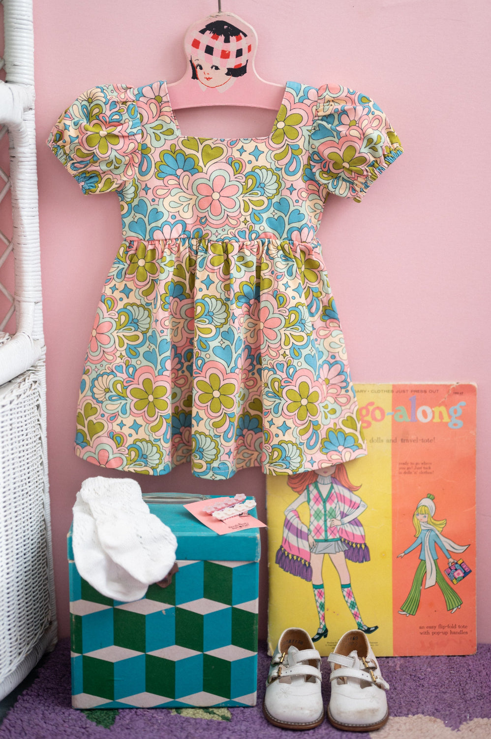 Girls' Puff Sleeve Dress In Blue 60s Psychedelic Floral