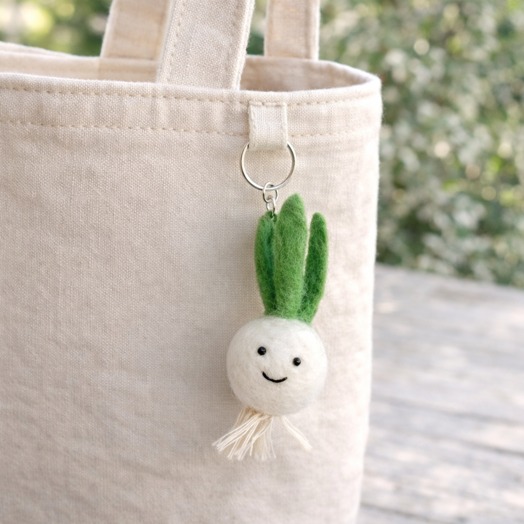 Felt Veggie Keychain - White Radish