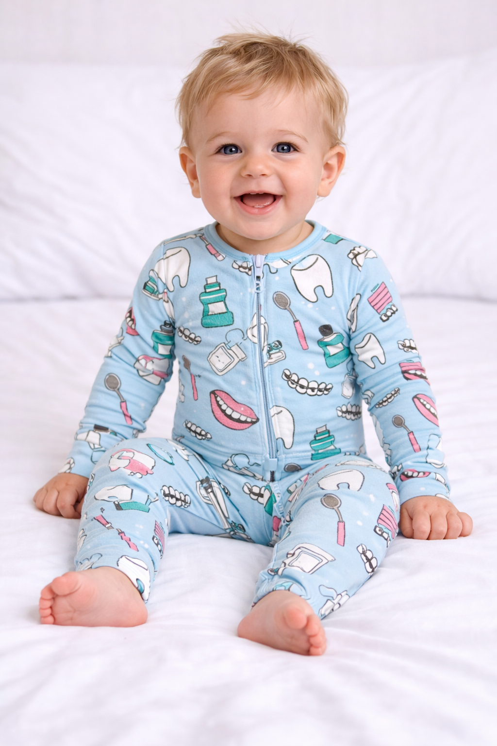 Bamboo Zipper Footie, Dentist