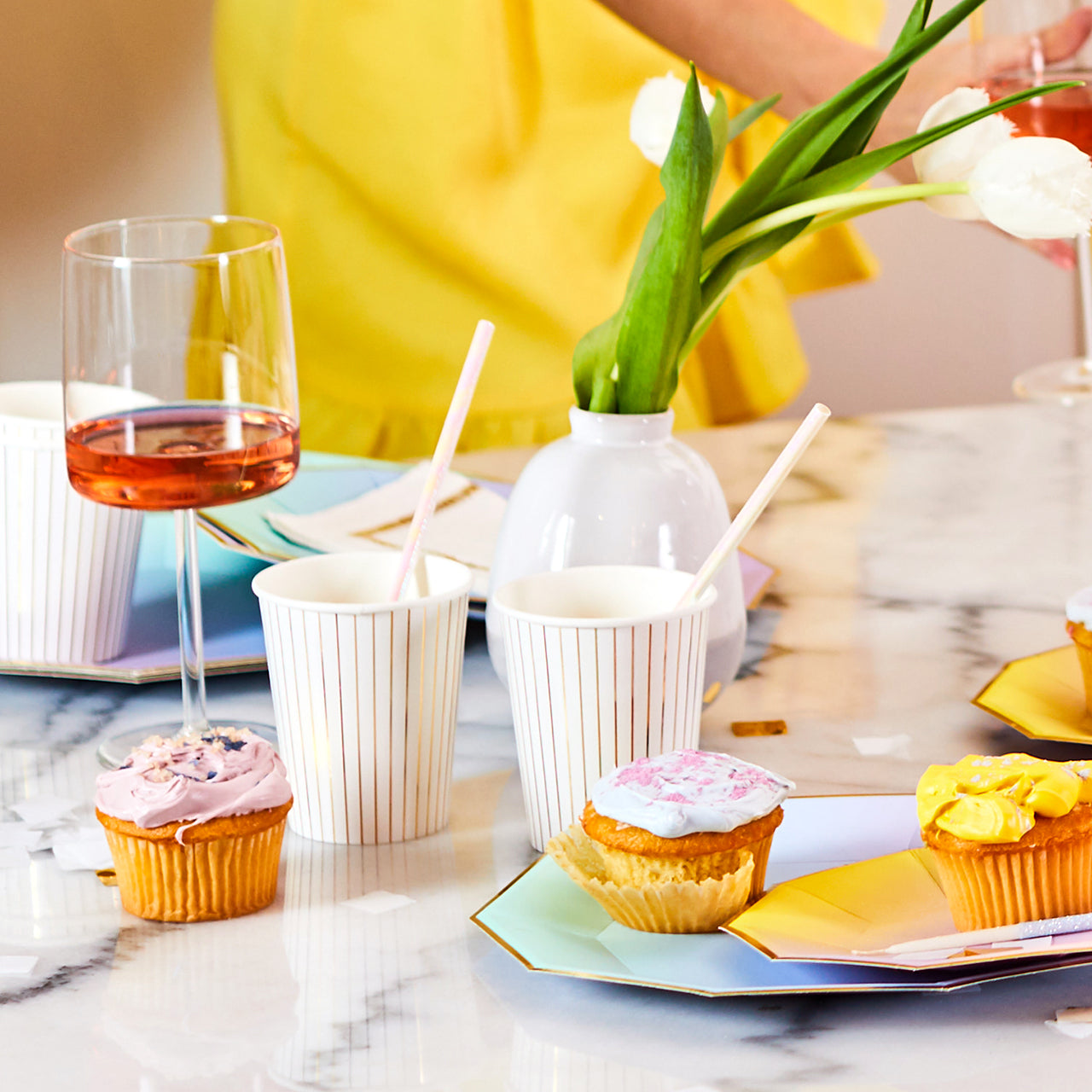 White Pinstripe Cups (10 Per Pack)