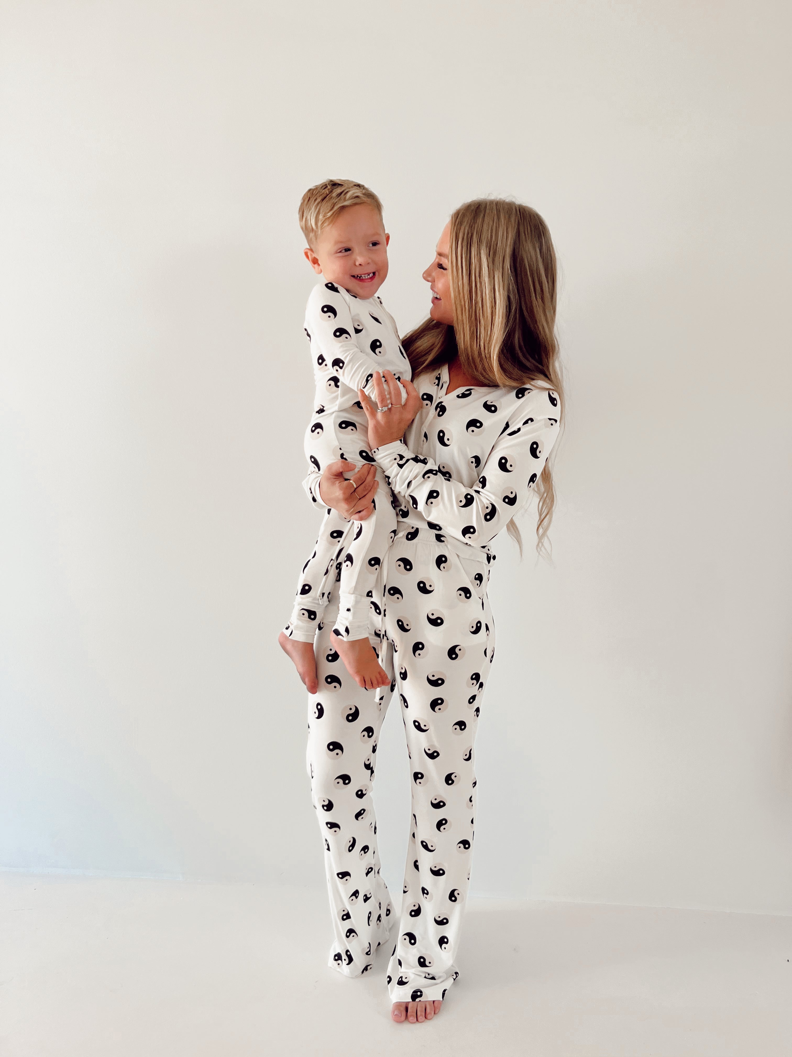 Women's Bamboo Pajama | Black & White Yin Yang