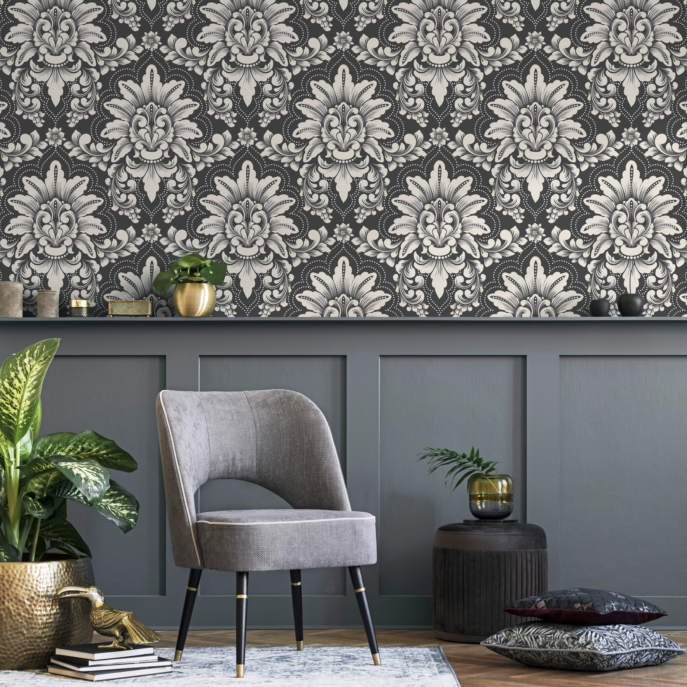 Damask Wallpaper With An Intricate Vintage Motif In Charcoal Gray And Cream - D063