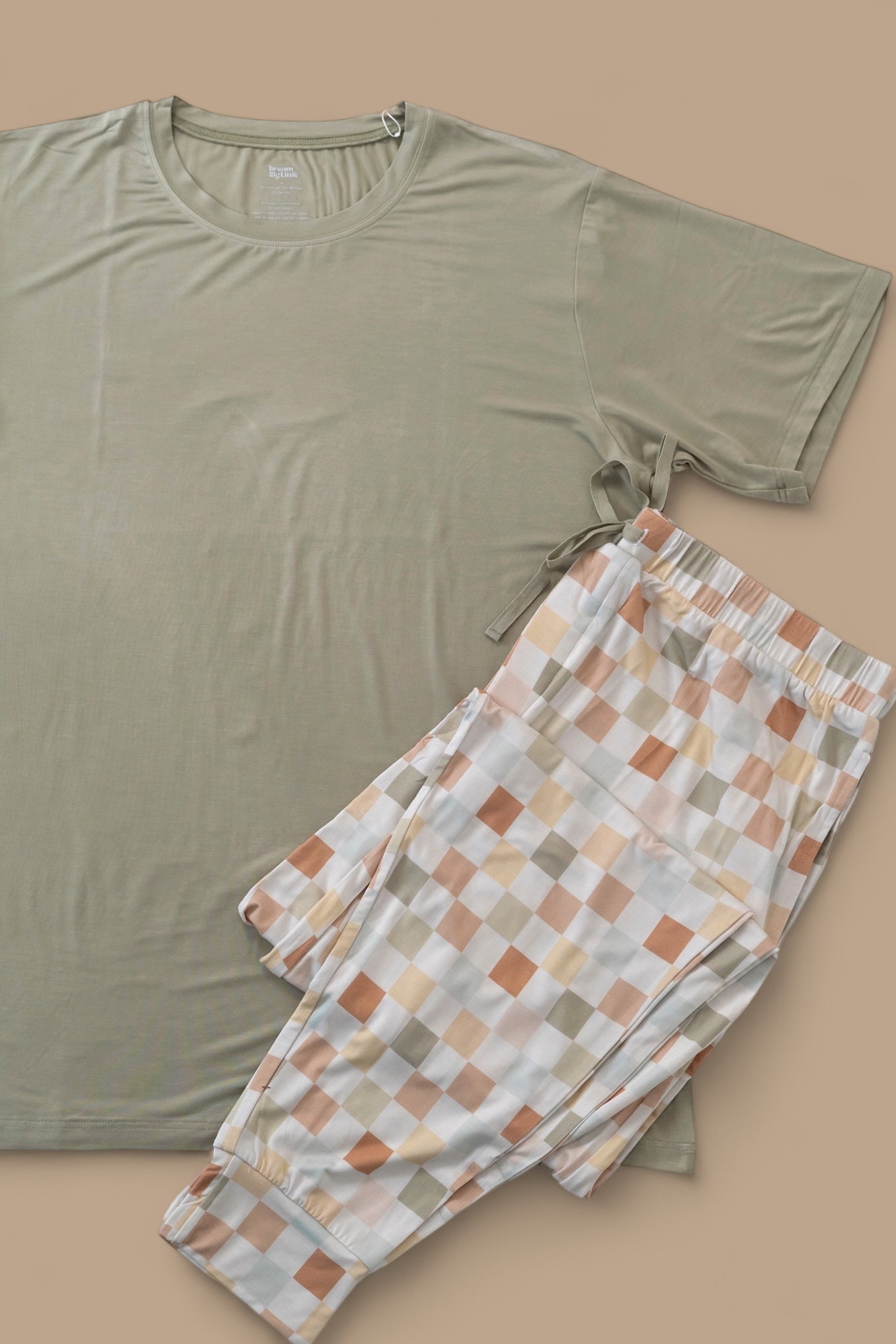 Muted Checkers Short Sleeve Men's Dream Jogger Set