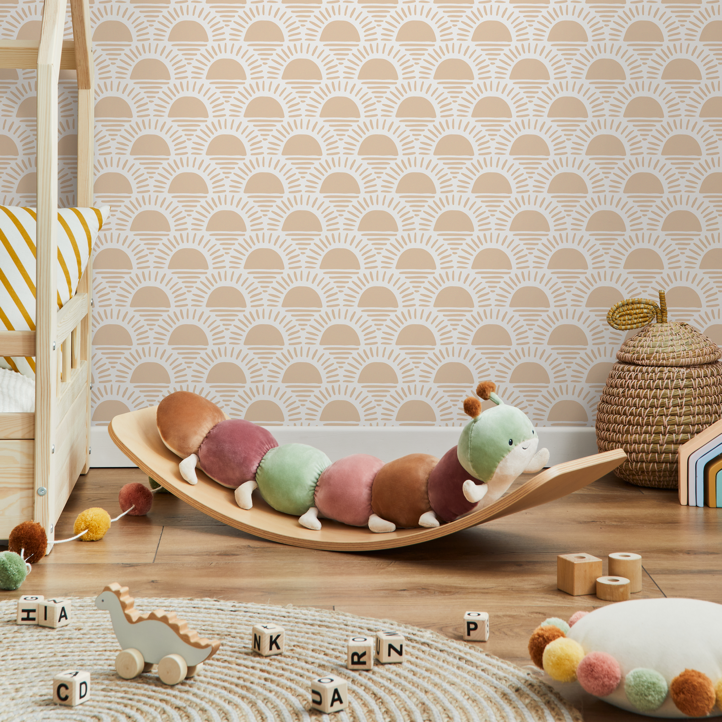 Scallop Wallpaper With A Boho Sunrise Motif In Orange - D348