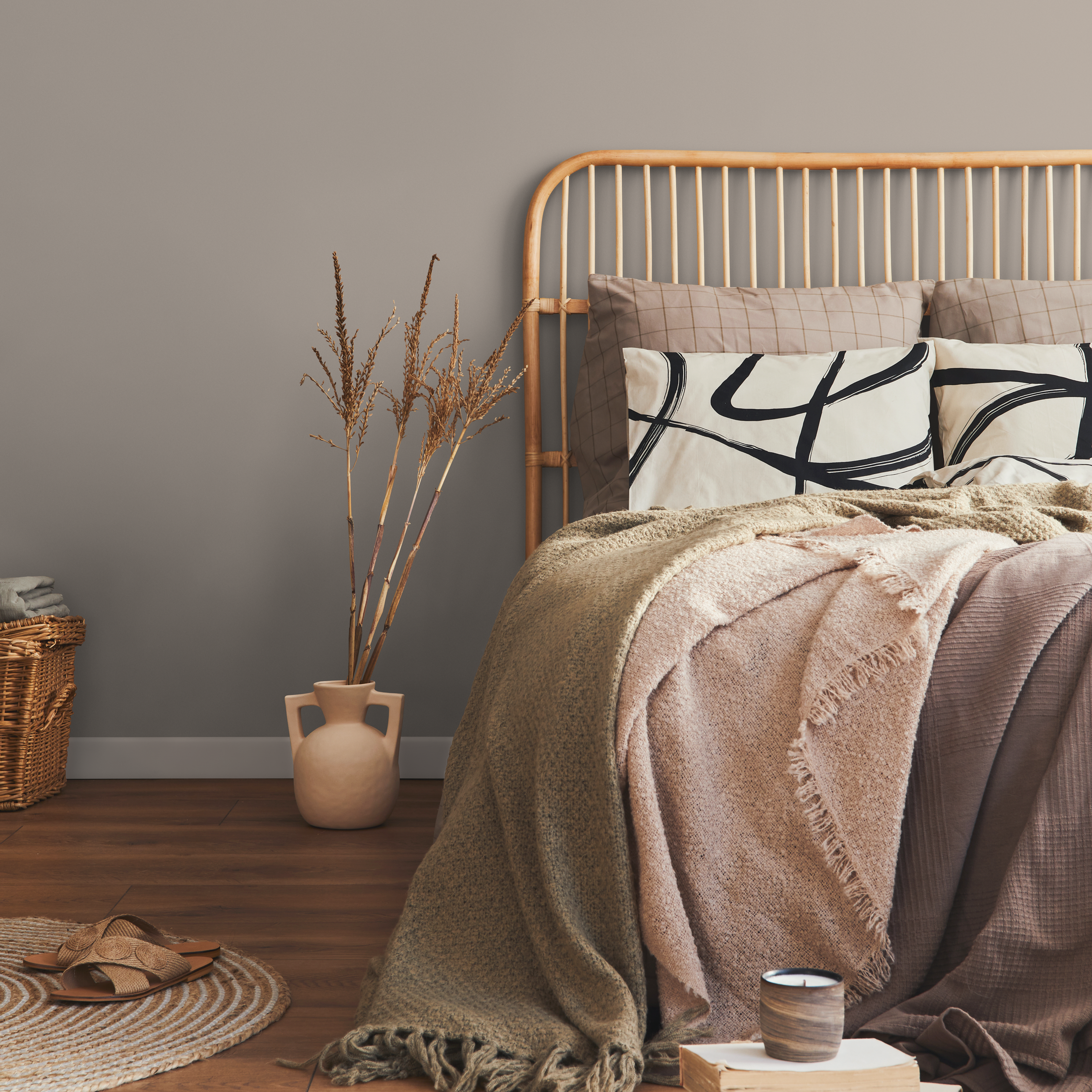 Solid Color Wallpaper In A Sophisticated Champagne Silver Hue - D420