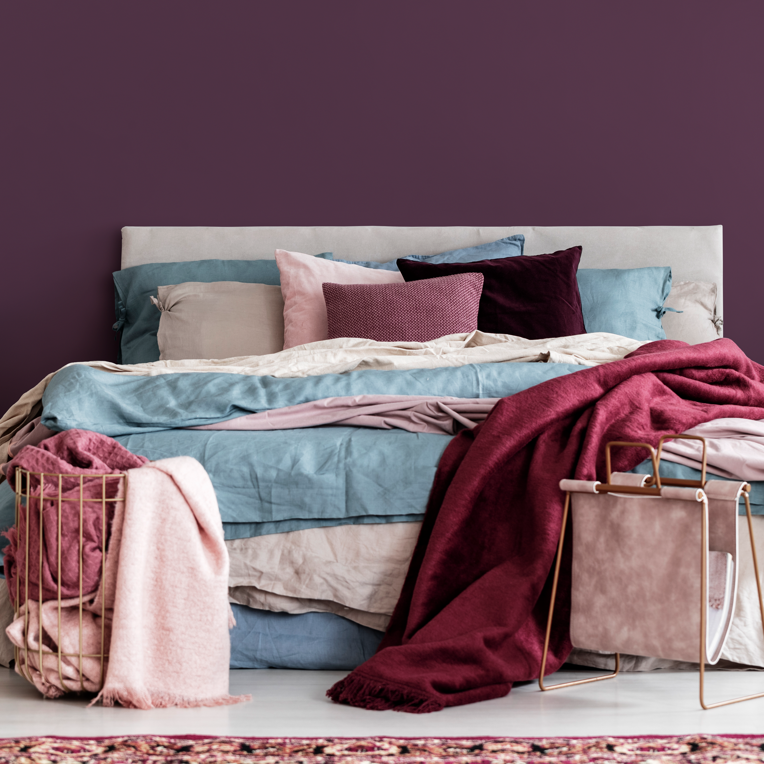 Solid Color Wallpaper In A Deep Grape Purple - D448