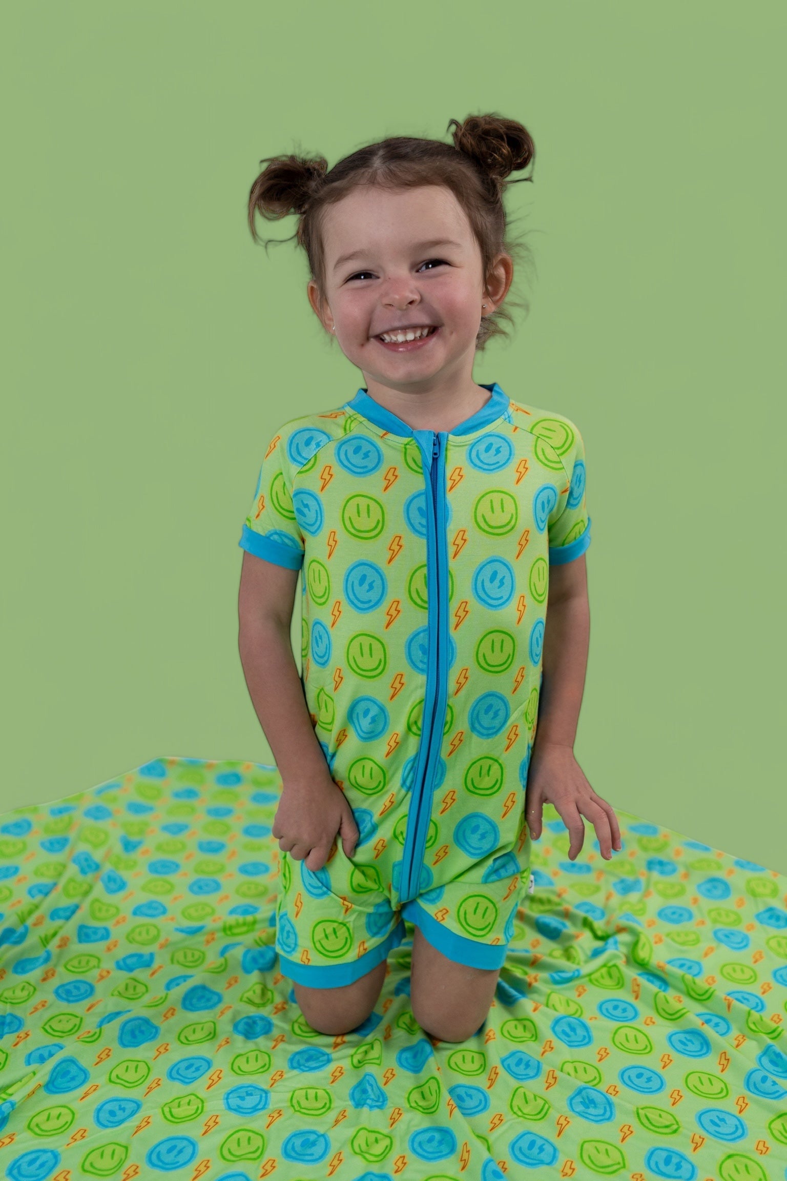 Neon Smiles Dream Shortie