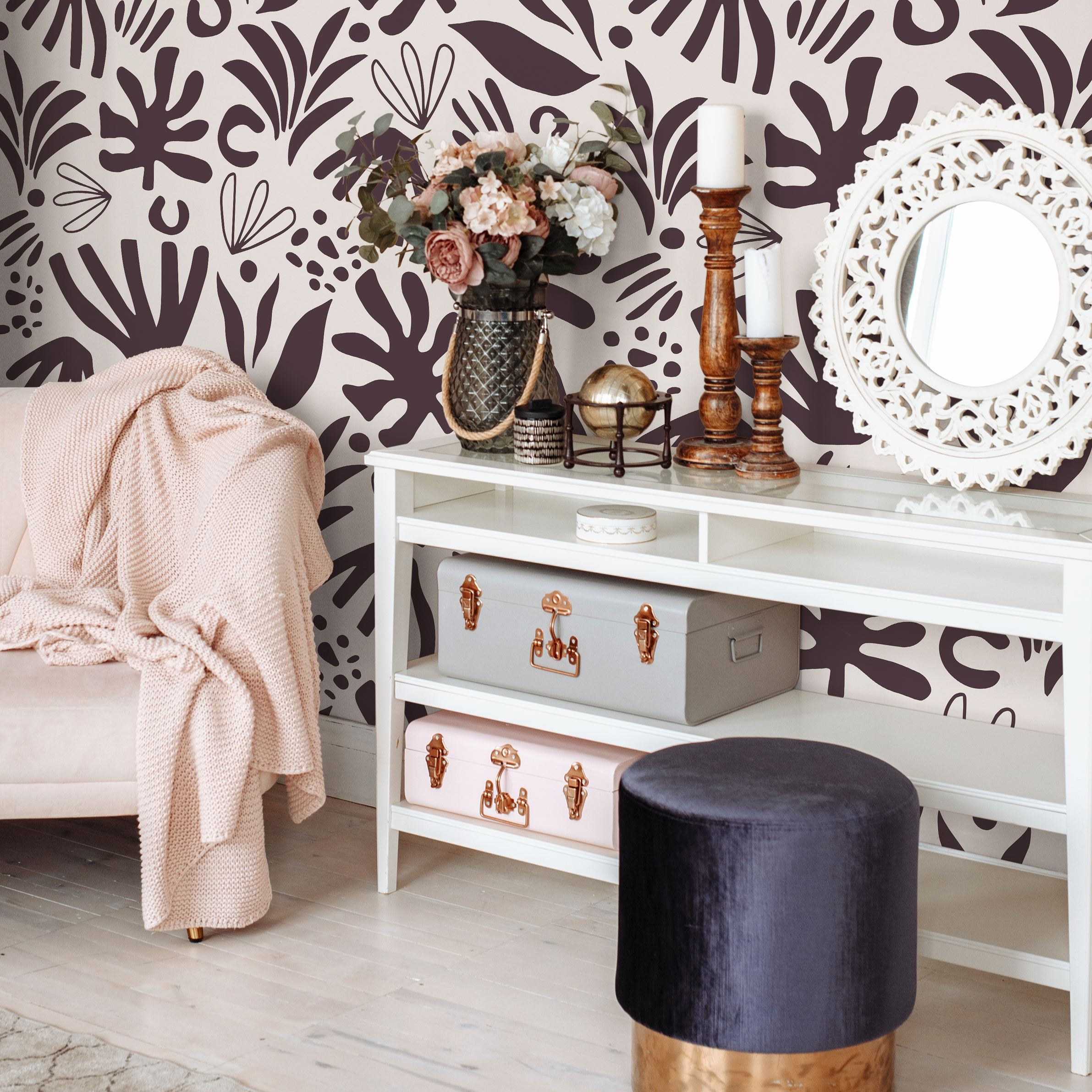 Abstract Wallpaper With A Modern Leaf Cutout Motif In Deep Brown And Beige - D684