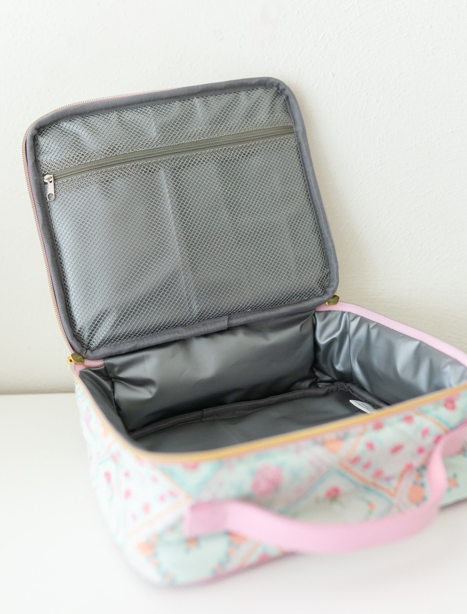 *preorder* Quilted Lunchbox ~ Petal Patchwork