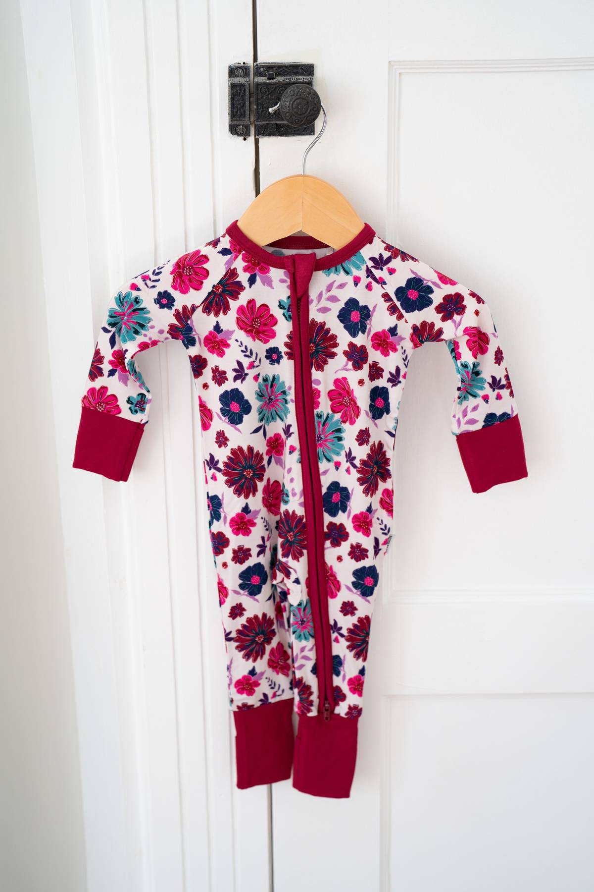 Wild Berry Floral Zippy