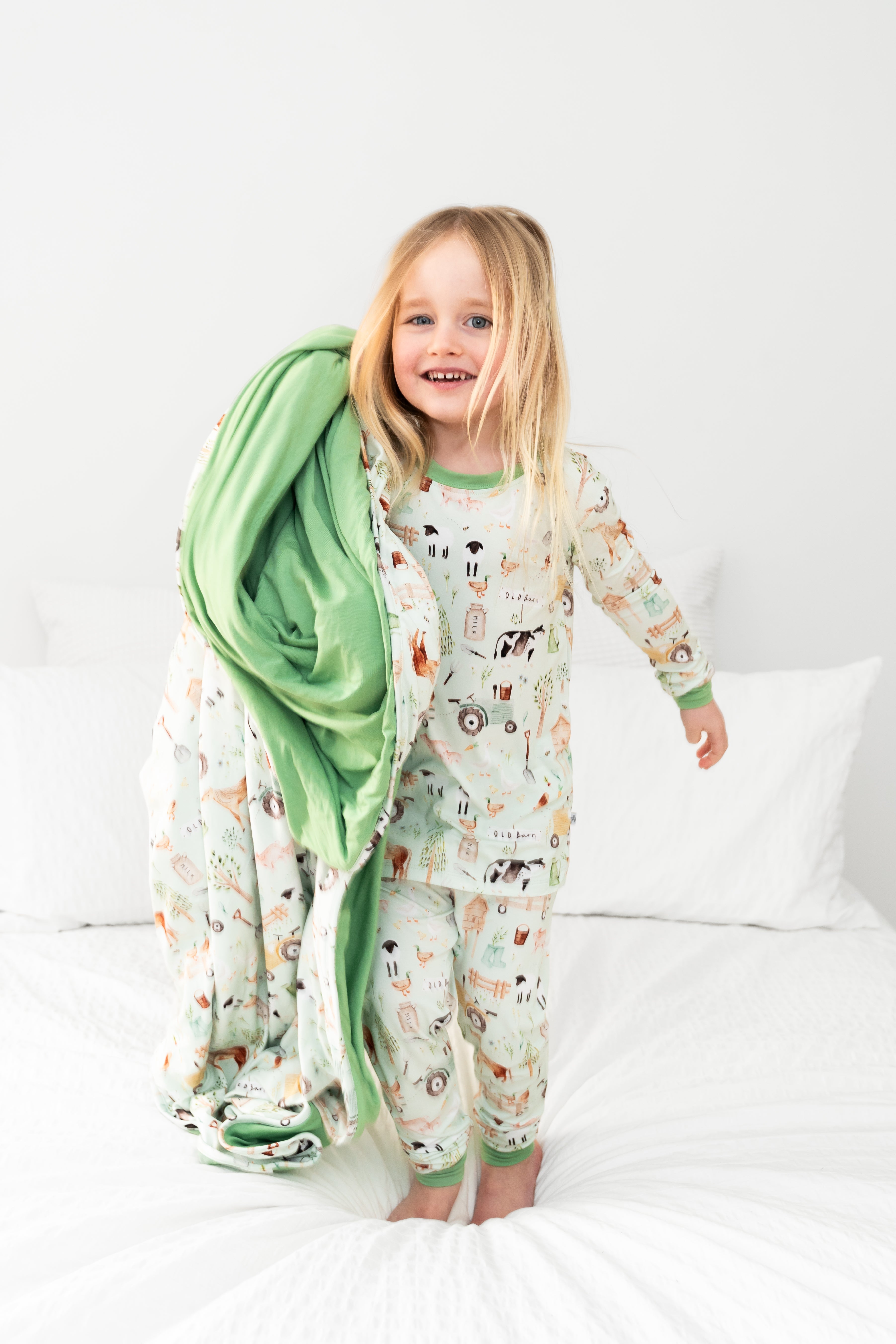 Friendly Farms Huggable Blanket