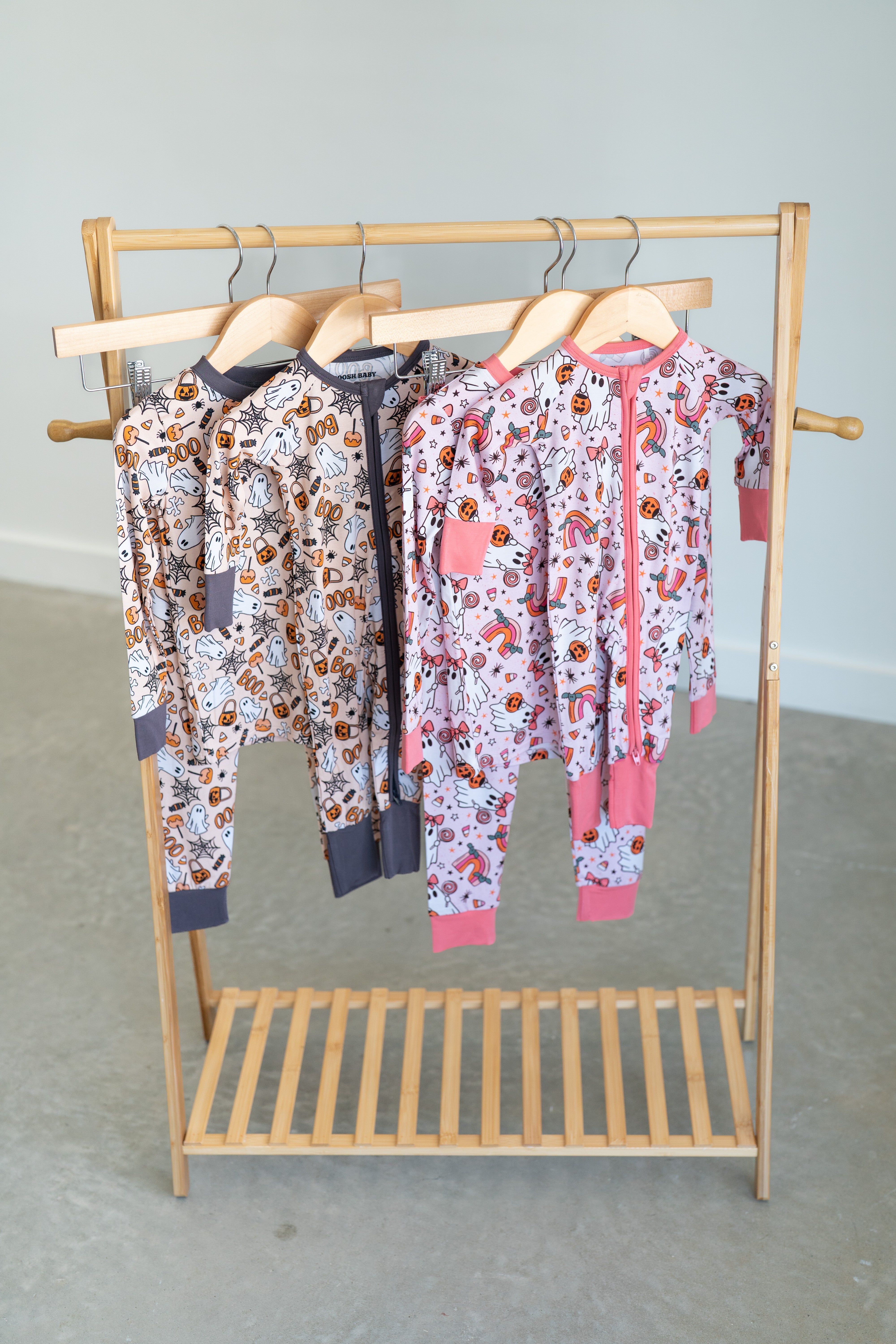 Spooky Sweet Ghosts Zippy