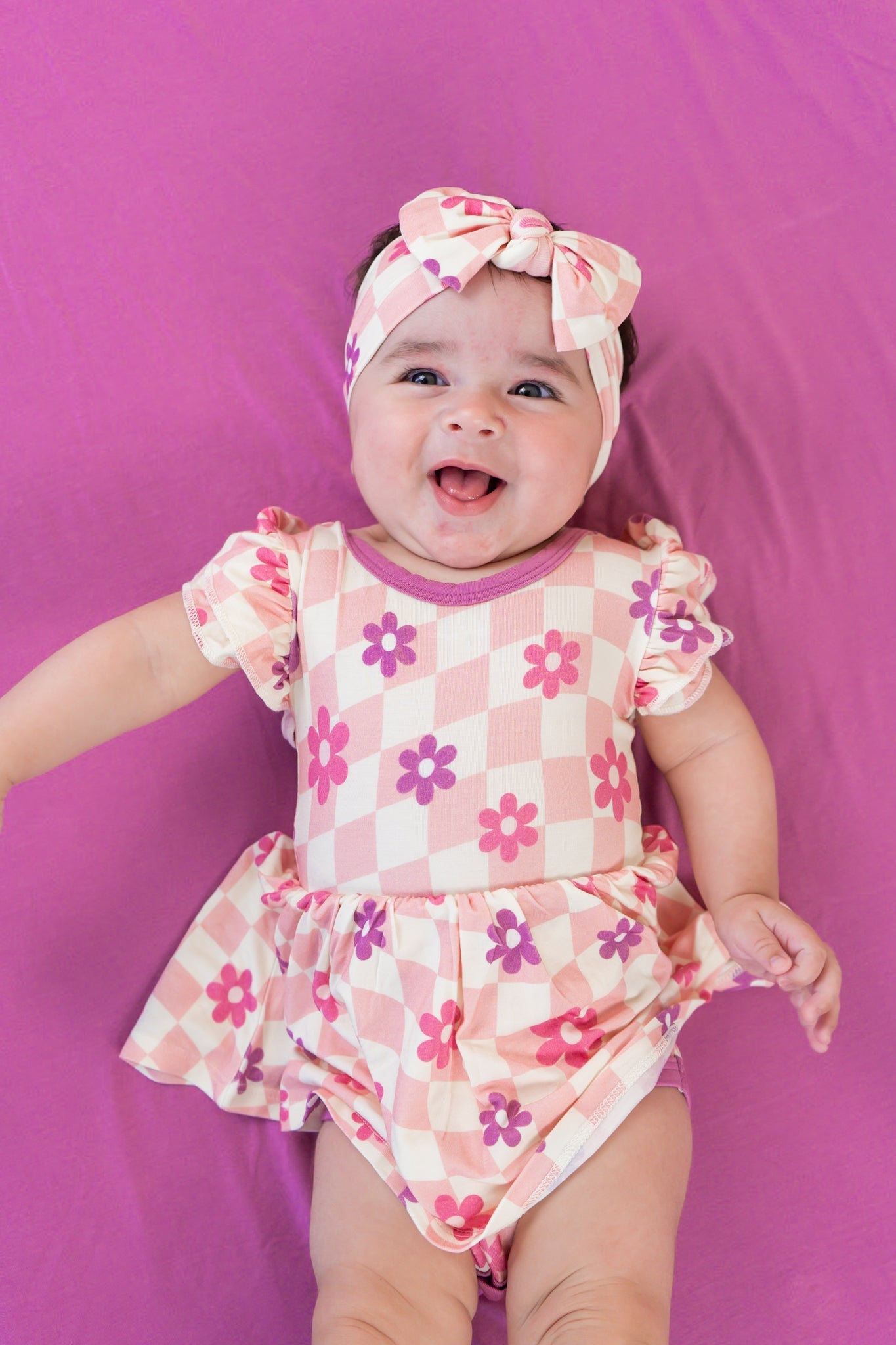 Wavy Daisy Checkers Dream Bow