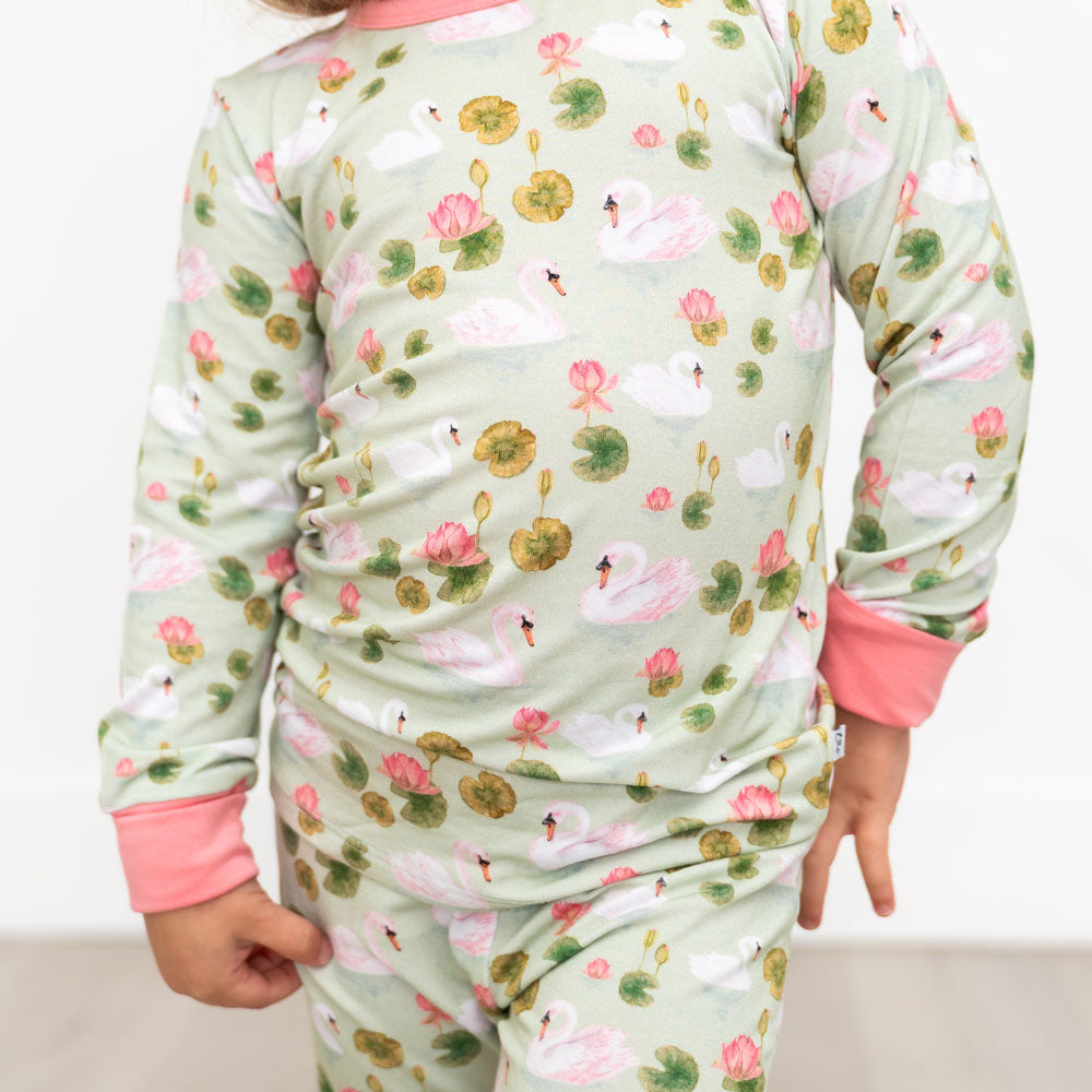 Lillian's Garden Swans Bamboo 2-piece Long Sleeve Set