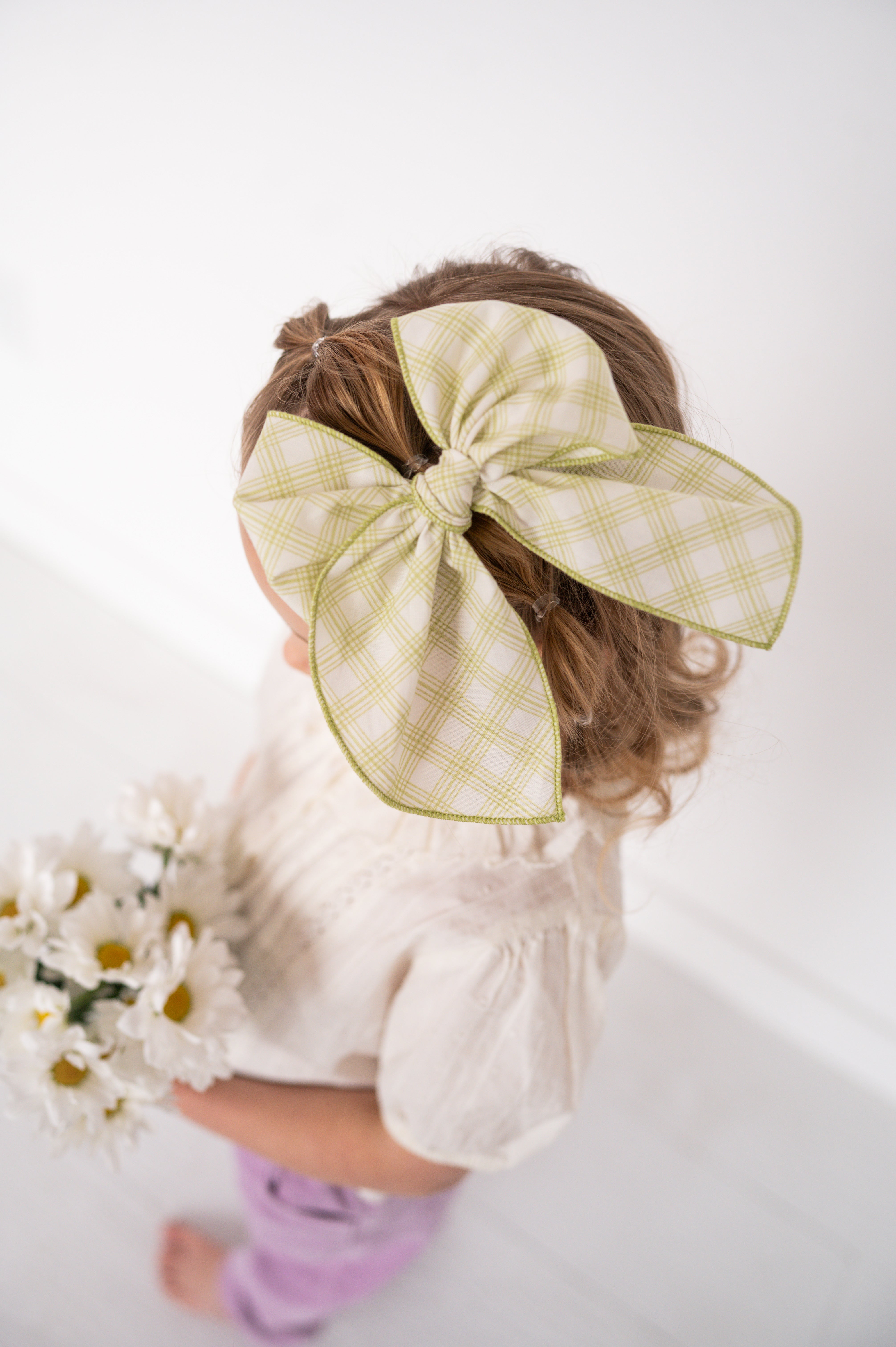Clover | Party Bow