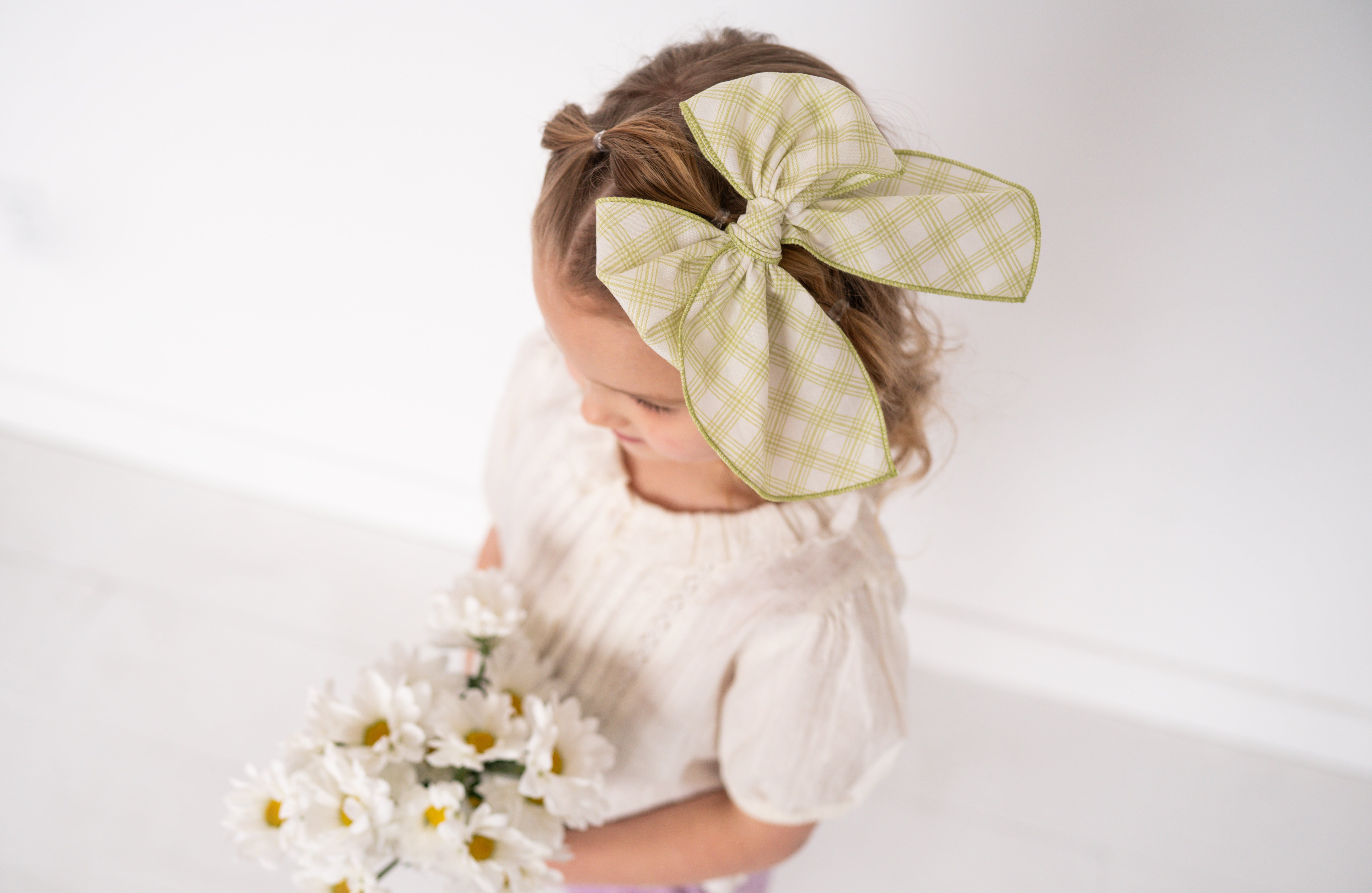Clover | Party Bow