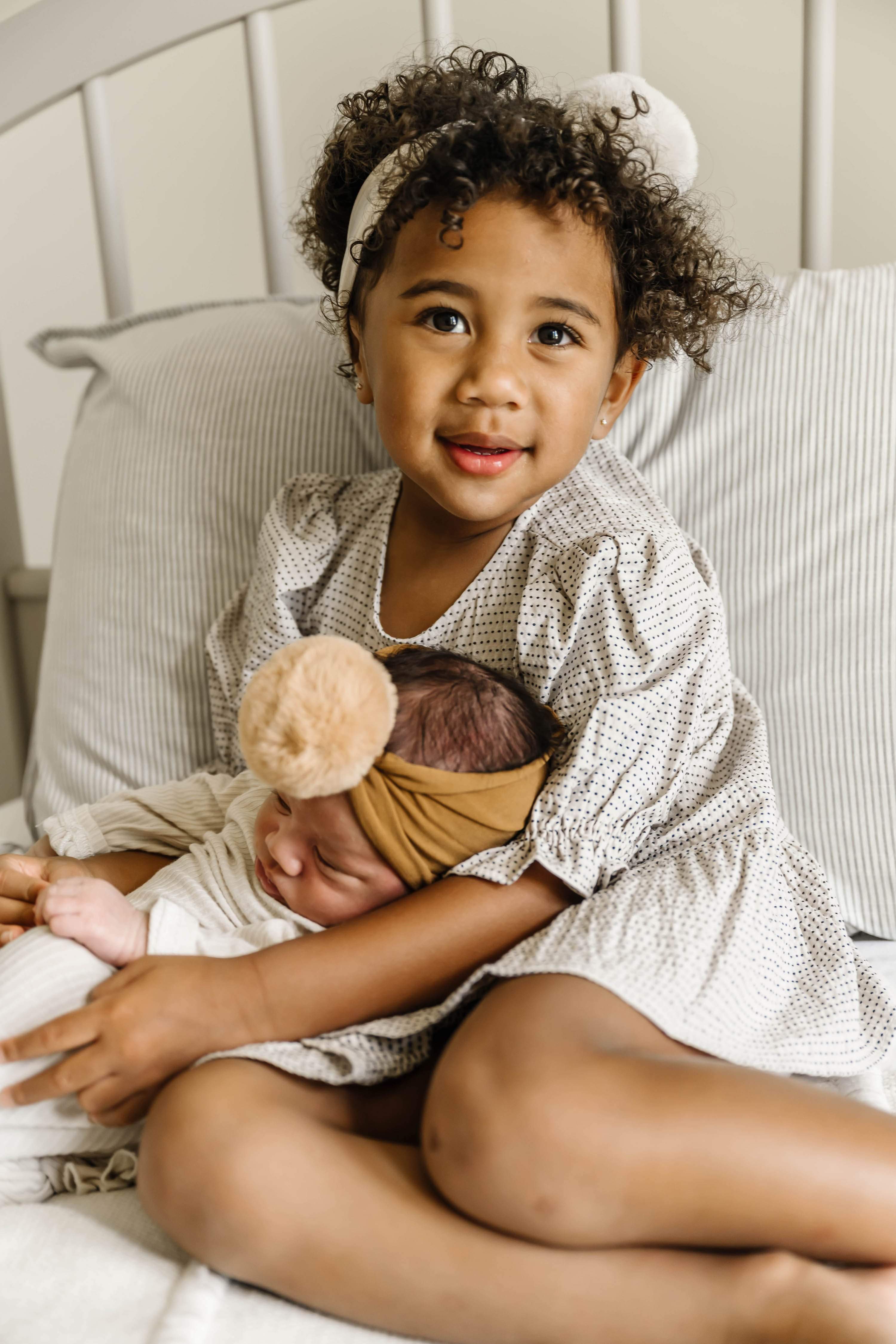 Luxe Fur Pom: Oatmeal