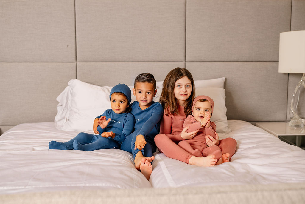 Shoot For The Moon Footie-candy Pink