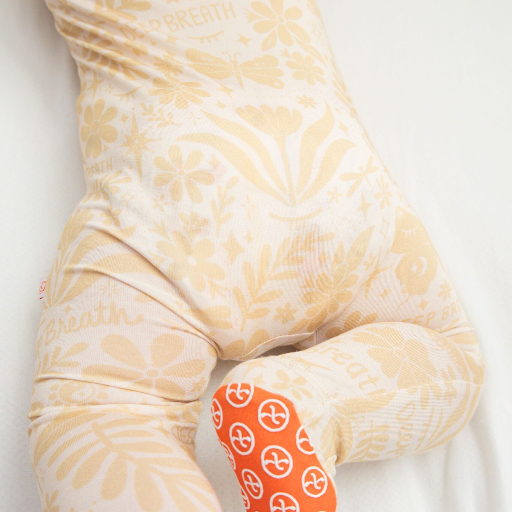 The Second-skin Footie | Om Baby (beige) | "deep Breath"