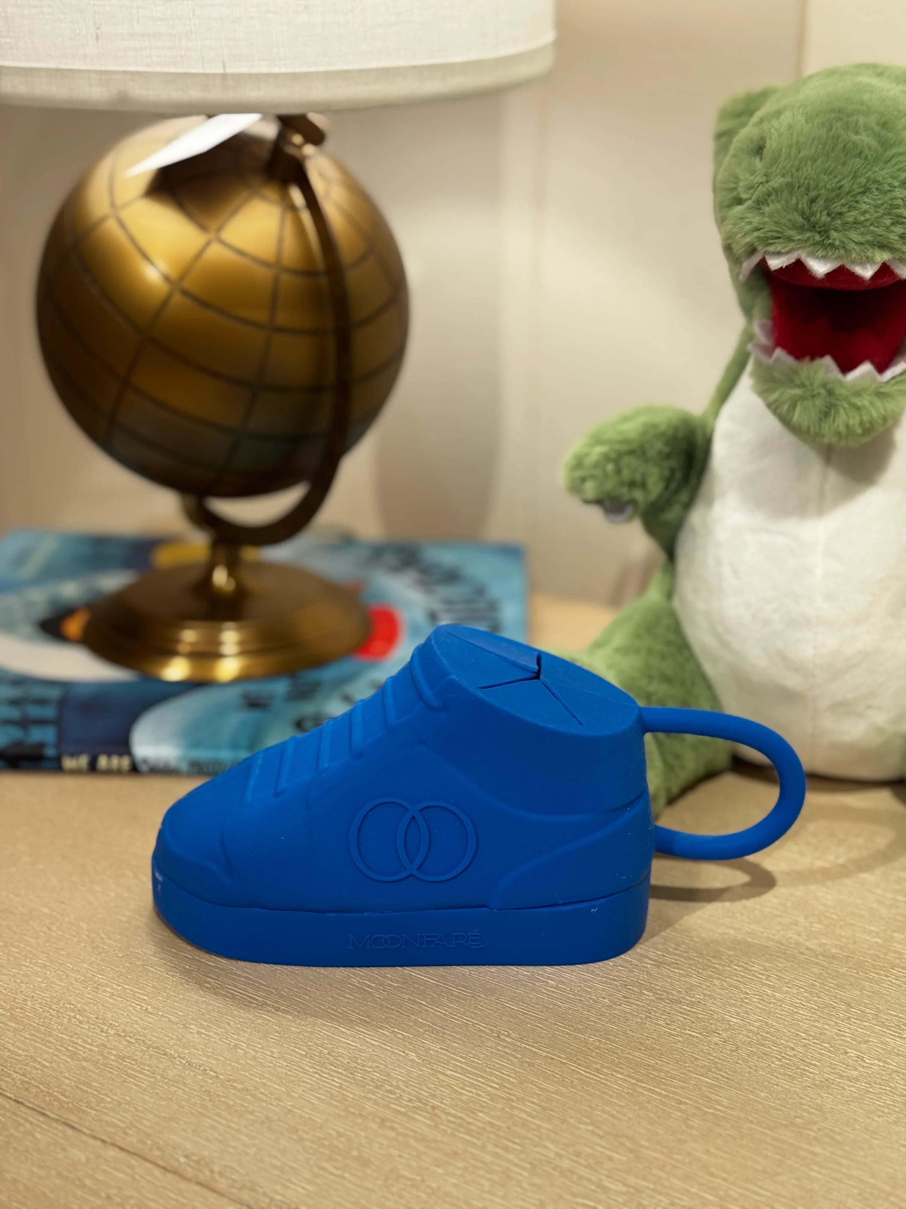 Iconic Snack Holder For Kids & Toddlers