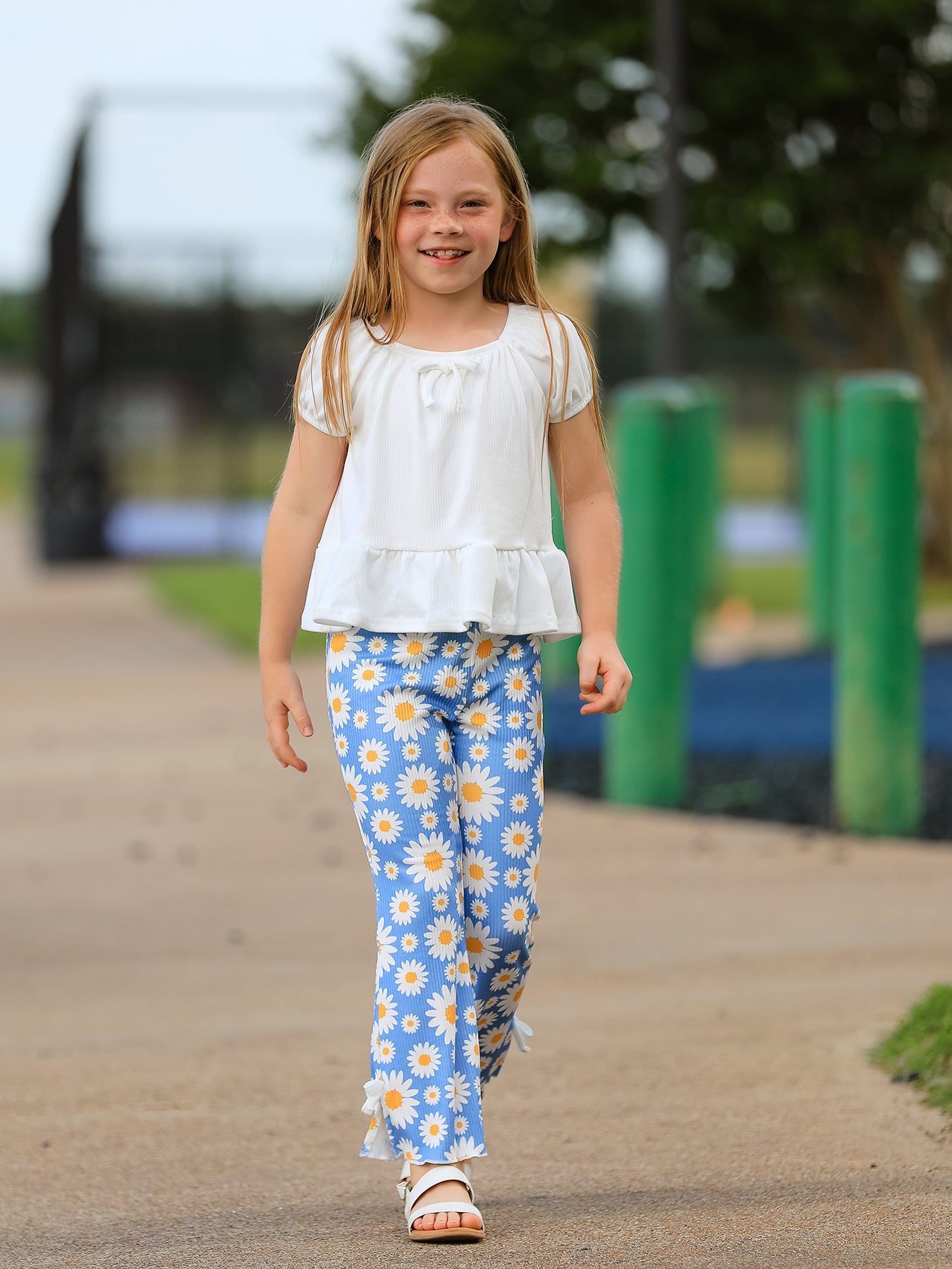 White Top And Daisy-print Flared Pants Girl's Outfit