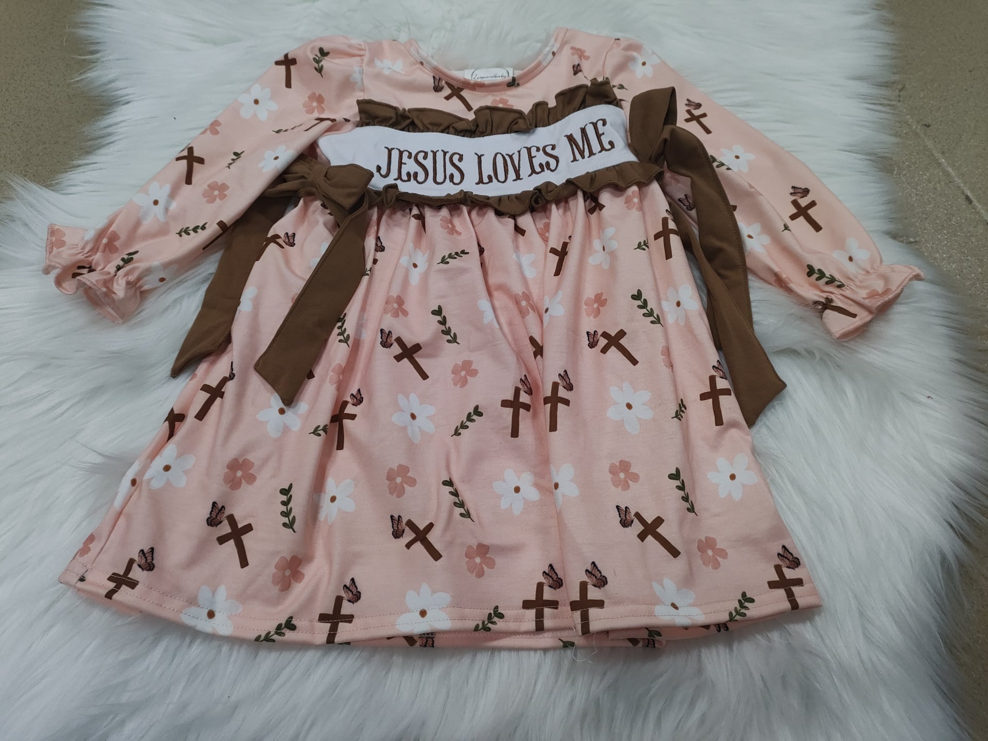 Jesus Loves Me Cross Dress