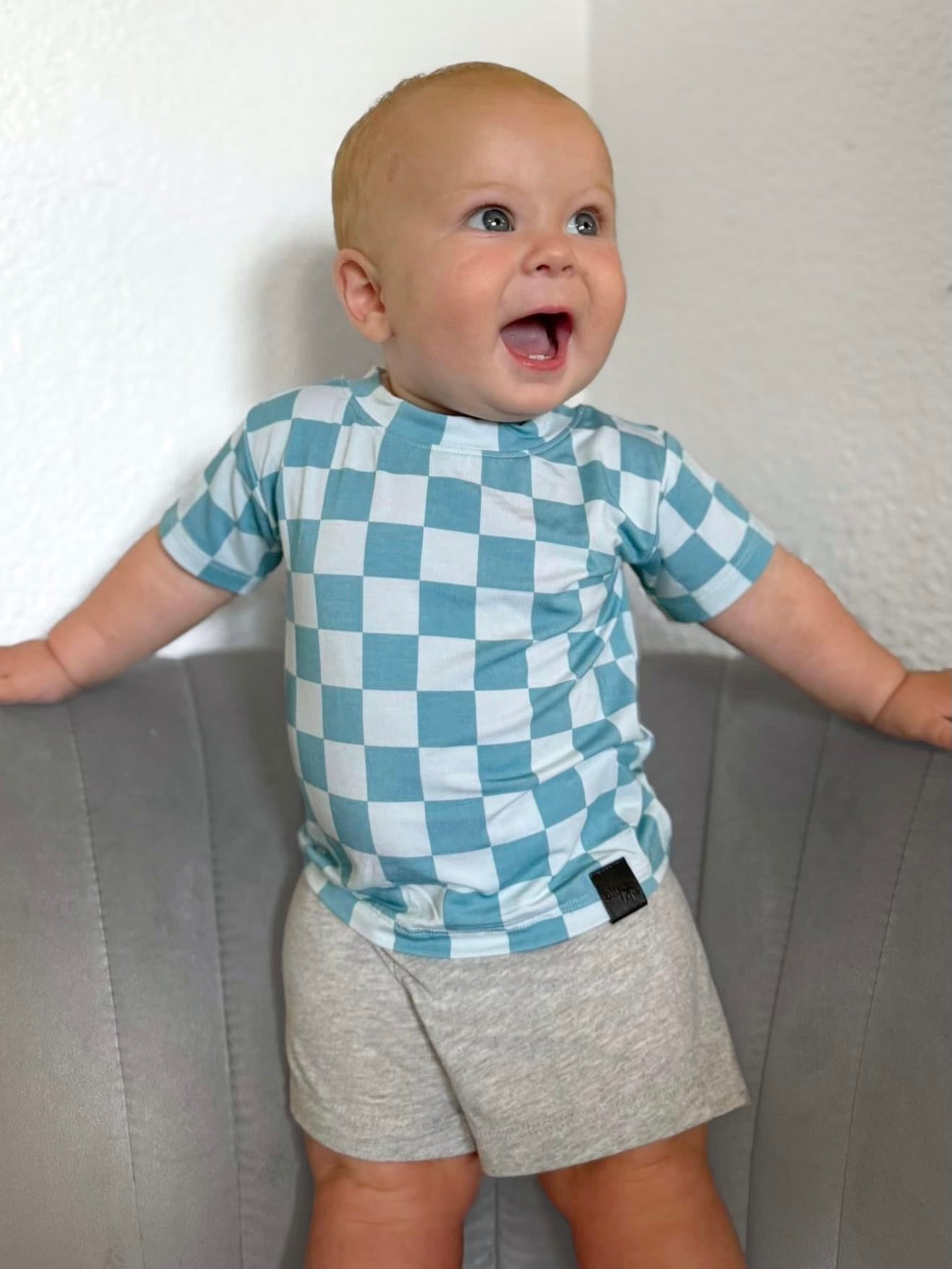 Honolulu Checker - Everyday Tee