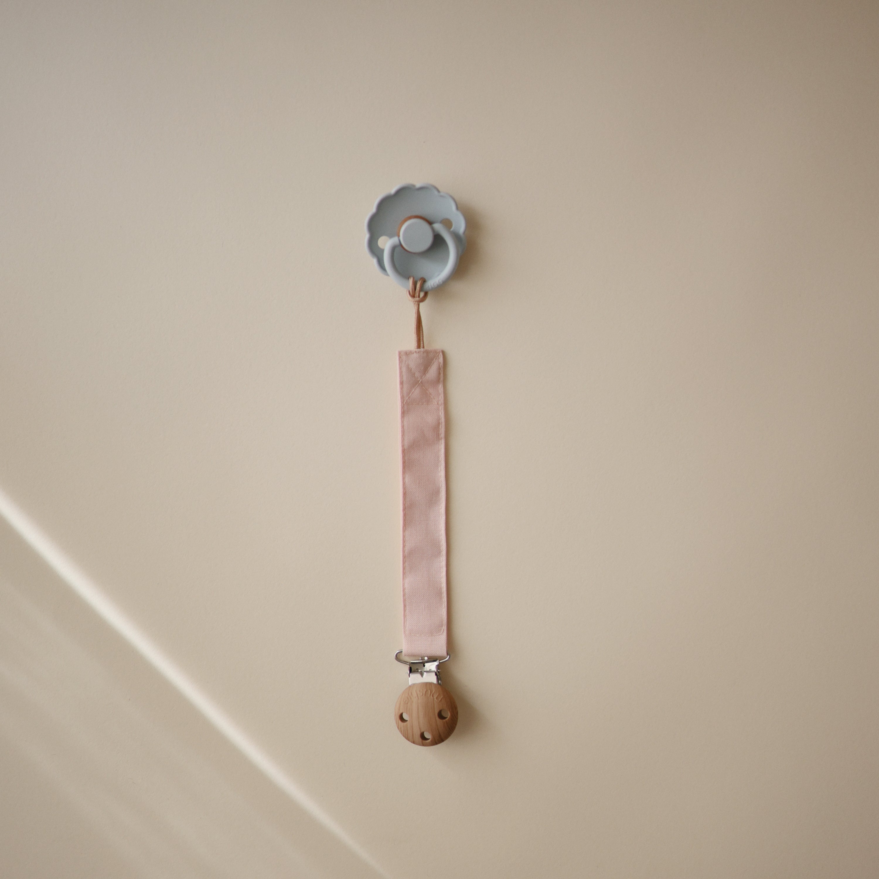 Linen Pacifier Clip 2-pack