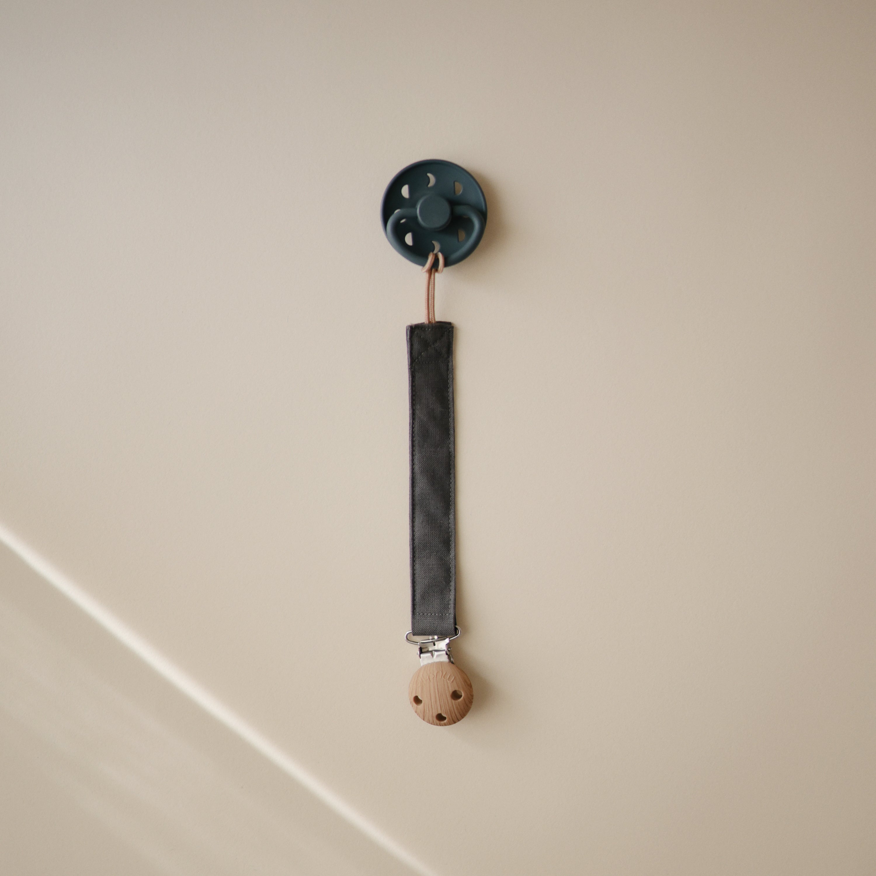 Linen Pacifier Clip 2-pack