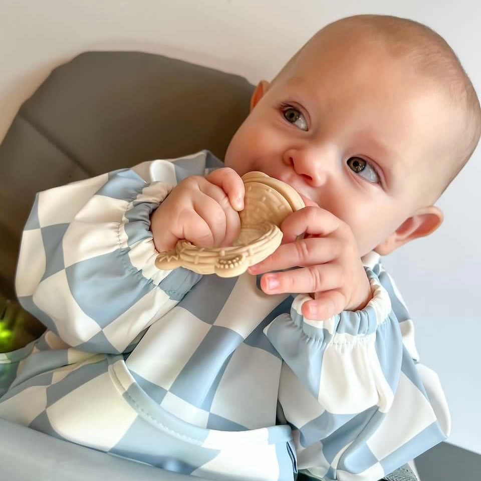 The Nourishing Nibbler Bear Feeder