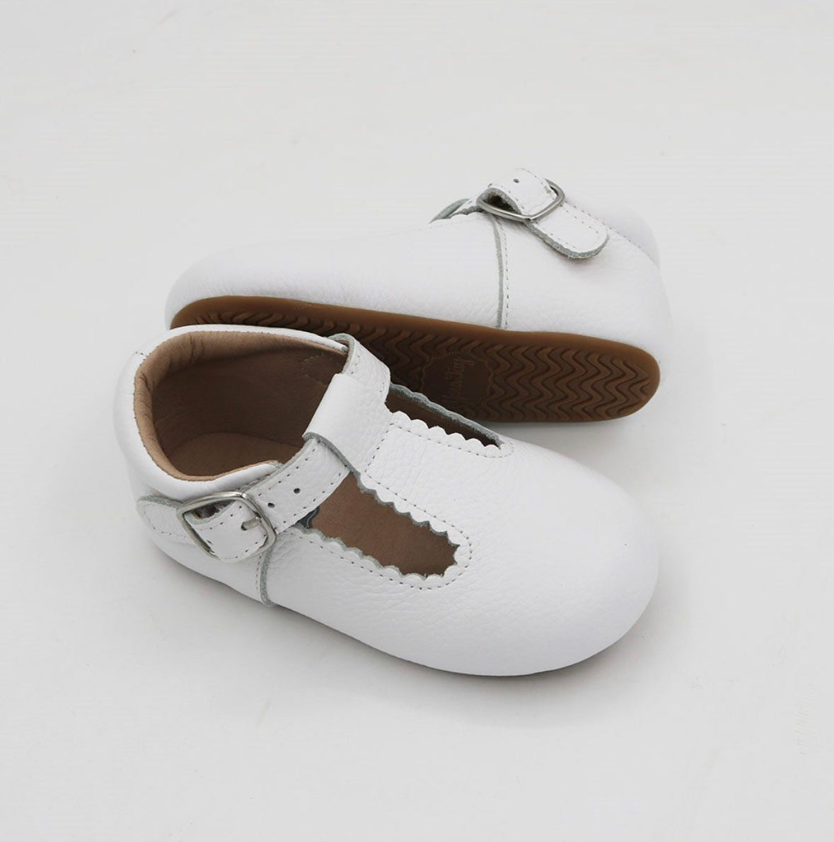 T-straps White Scalloped