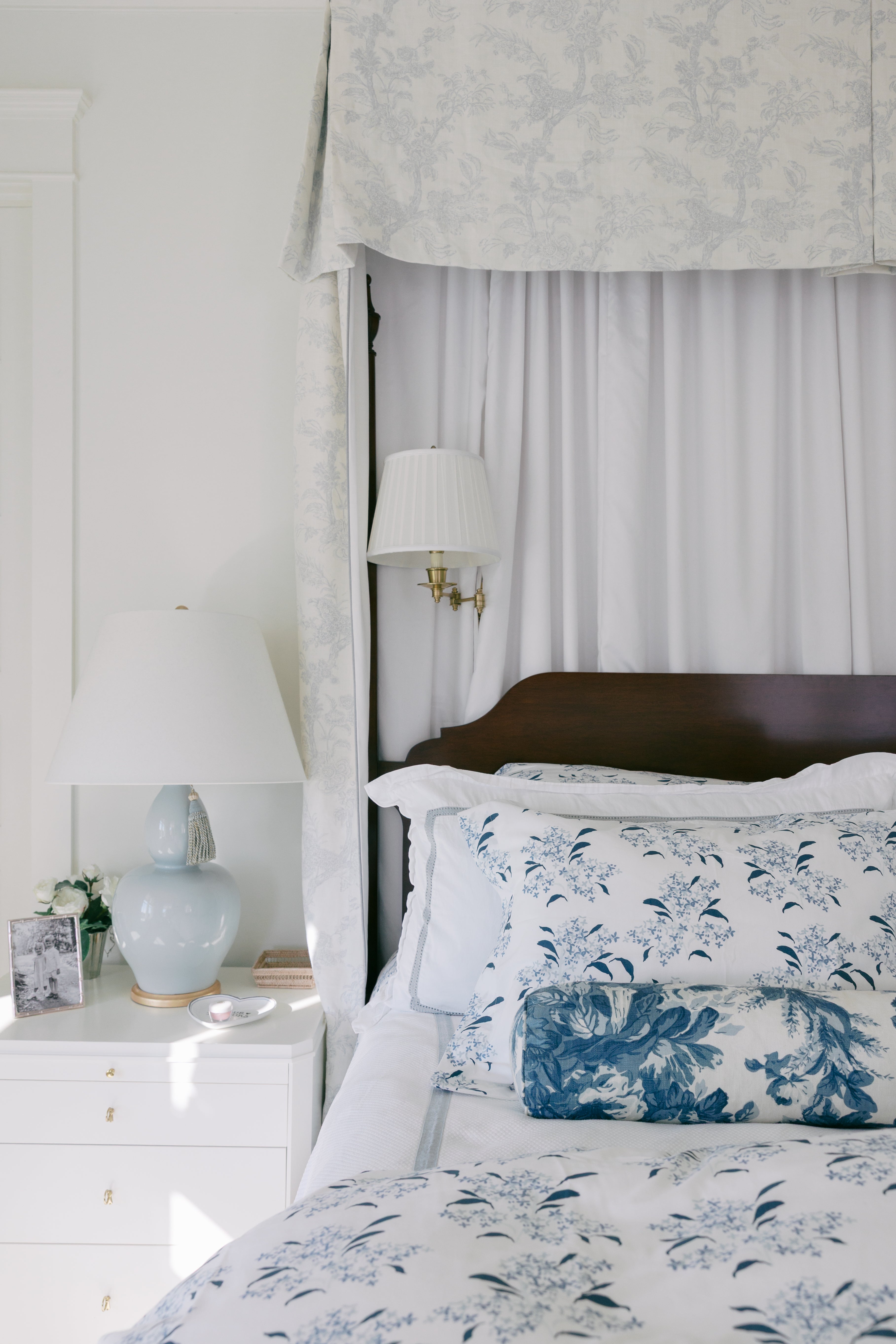 Lilac In Blue Flat Sheet