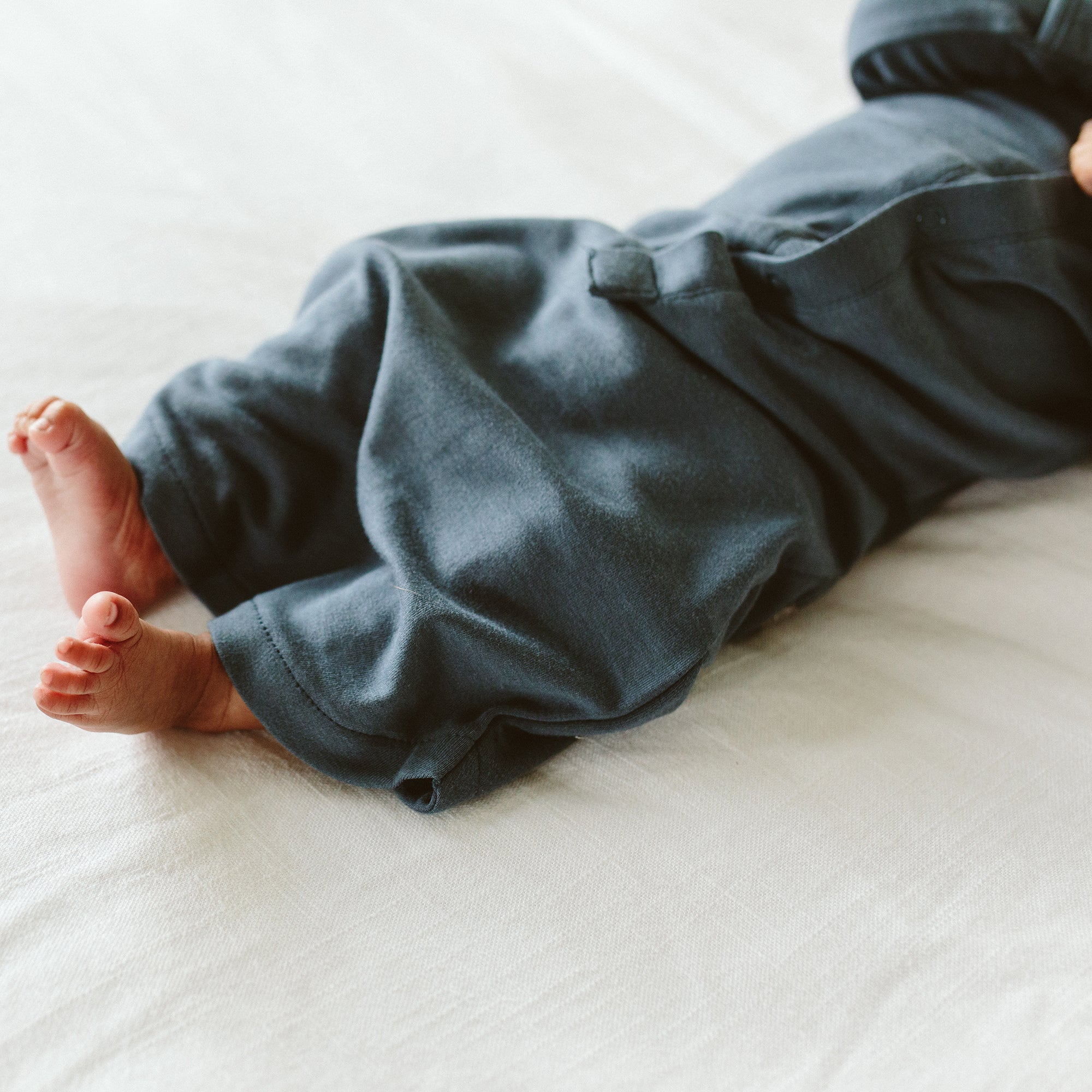 Preemie 24 Hour Convertible Gown | Midnight