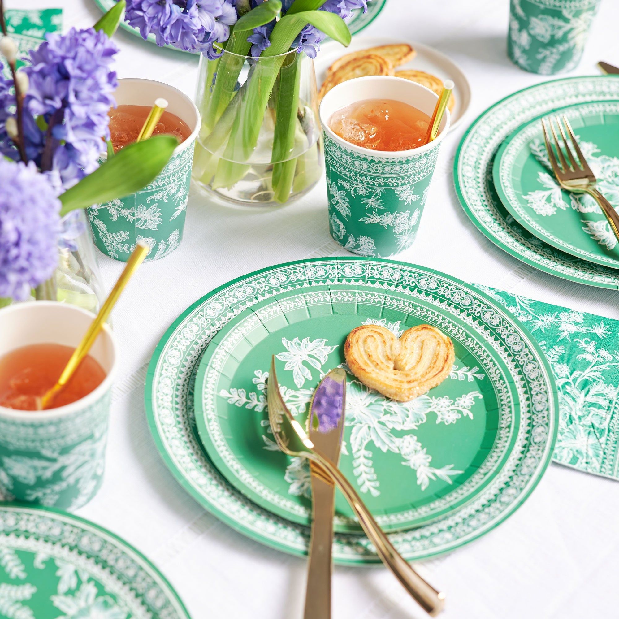 Emerald Toile Cups (10 Per Pack)