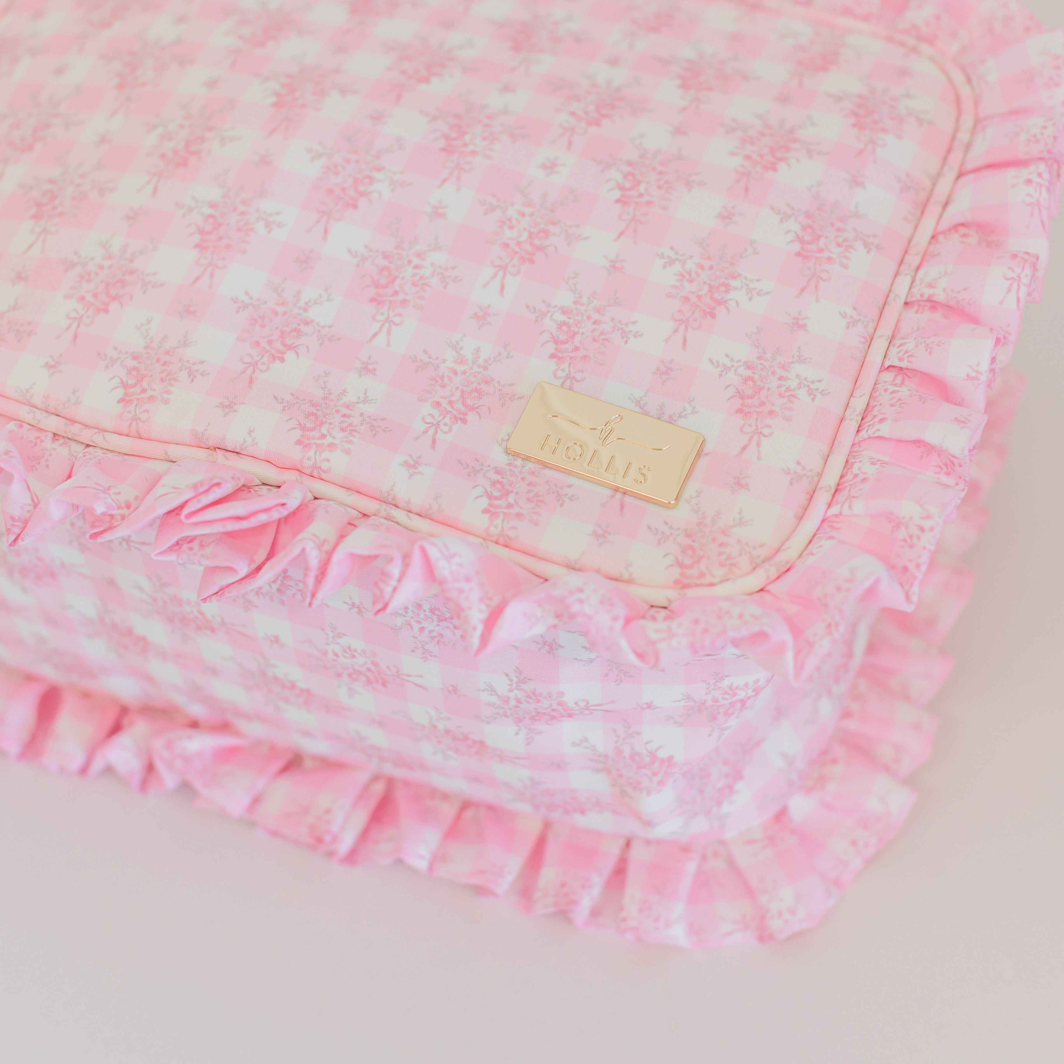 Ruffled Nylon Xl Pouch