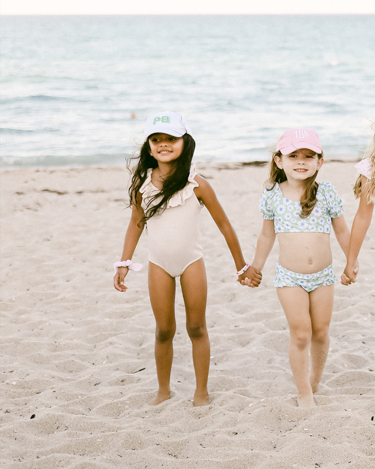 Seersucker Bow Scrunchie In Pink/white