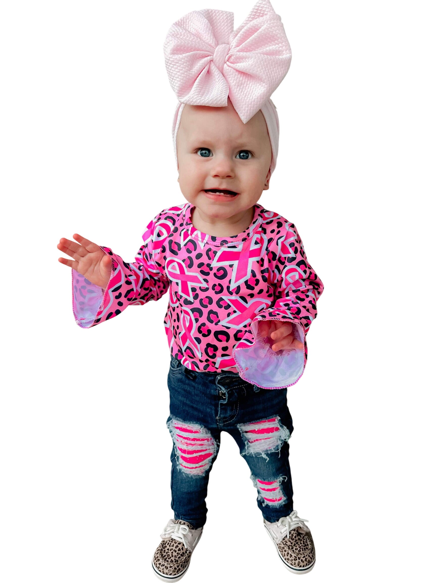 We Wear Pink Sleeve Bell Leo Only